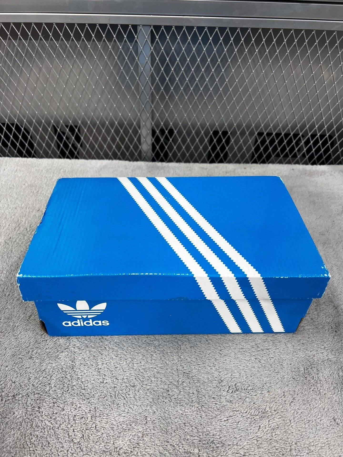 Adidas Adidas Green Lowtop Sneakers 35 Men Size US 5 / EU 37 - 8 Thumbnail