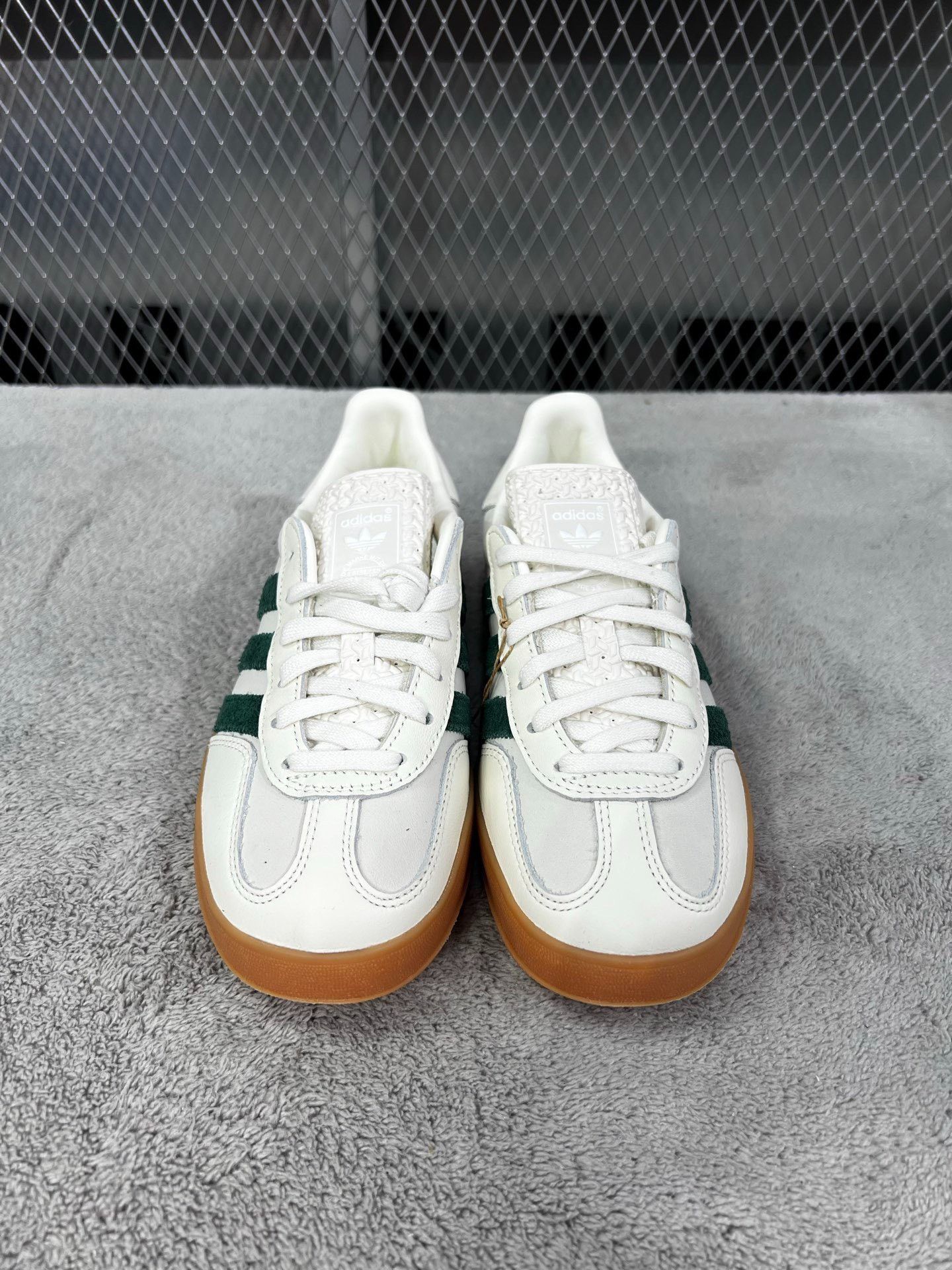 Adidas Adidas Green Lowtop Sneakers 35 Men Size US 5 / EU 37 - 2 Thumbnail