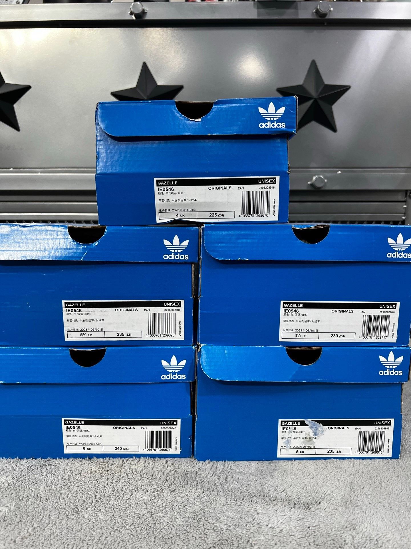 Adidas Adidas Beige Lowtop Sneakers 36 Men Size US 5 / EU 37 - 8 Thumbnail