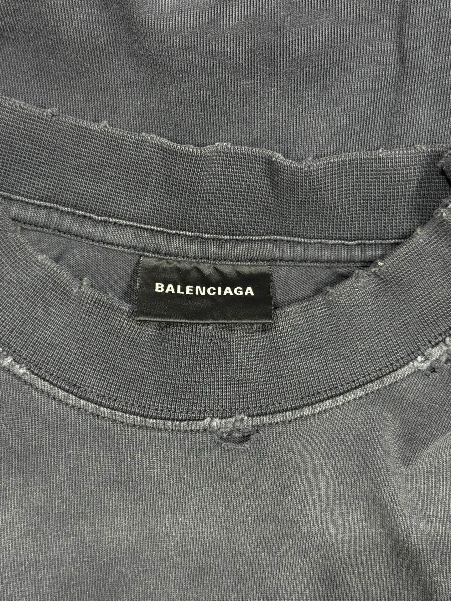 Balenciaga Balenciaga Retro T-Shirt XS Men Size US XS / EU 42 / 0 - 5 Thumbnail