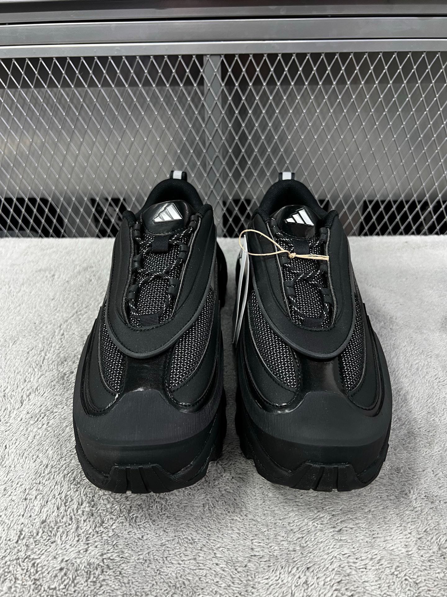 Adidas Adidas Running Black Lowtop Sneakers 43 Men Size US 10 / EU 43 - 2 Thumbnail