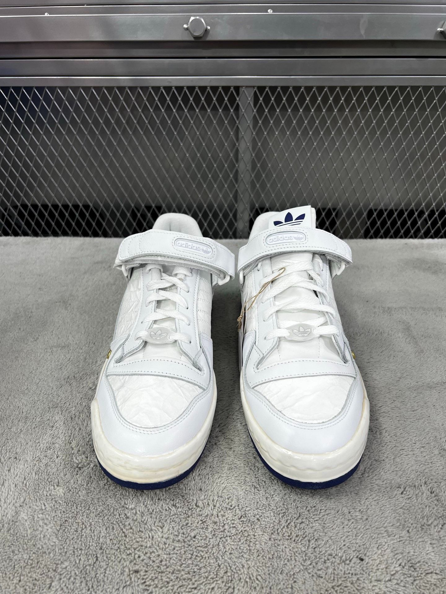 Adidas Adidas Lowtop Sneakers 43 Men Size US 10 / EU 43 - 2 Thumbnail