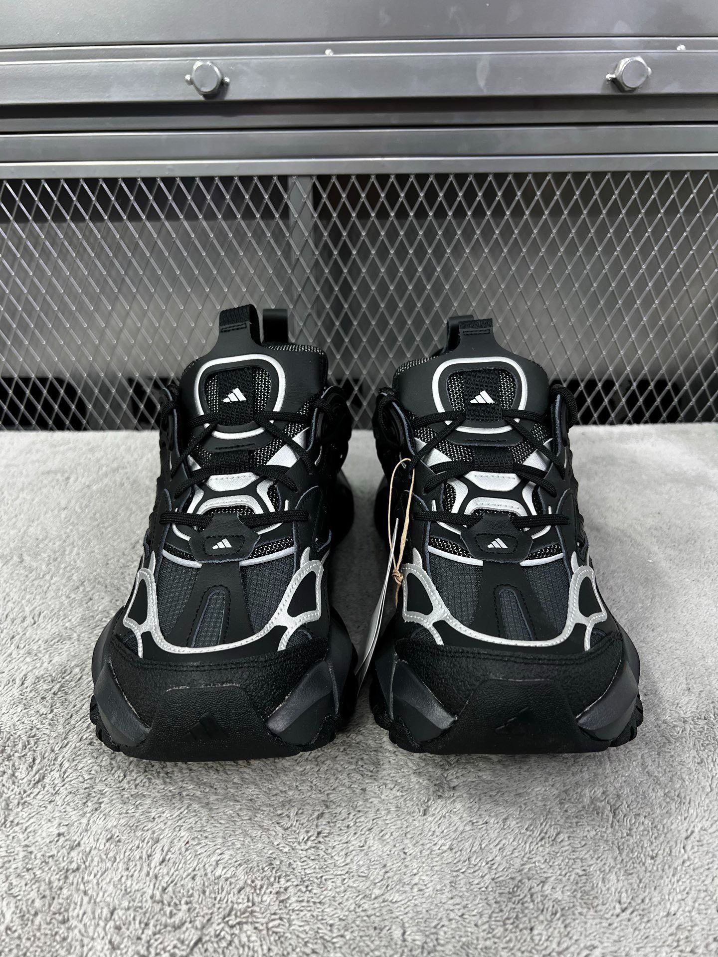 Adidas Adidas Running Black Lowtop Sneakers 44 Men Size US 10.5 / EU 43-44 - 2 Thumbnail