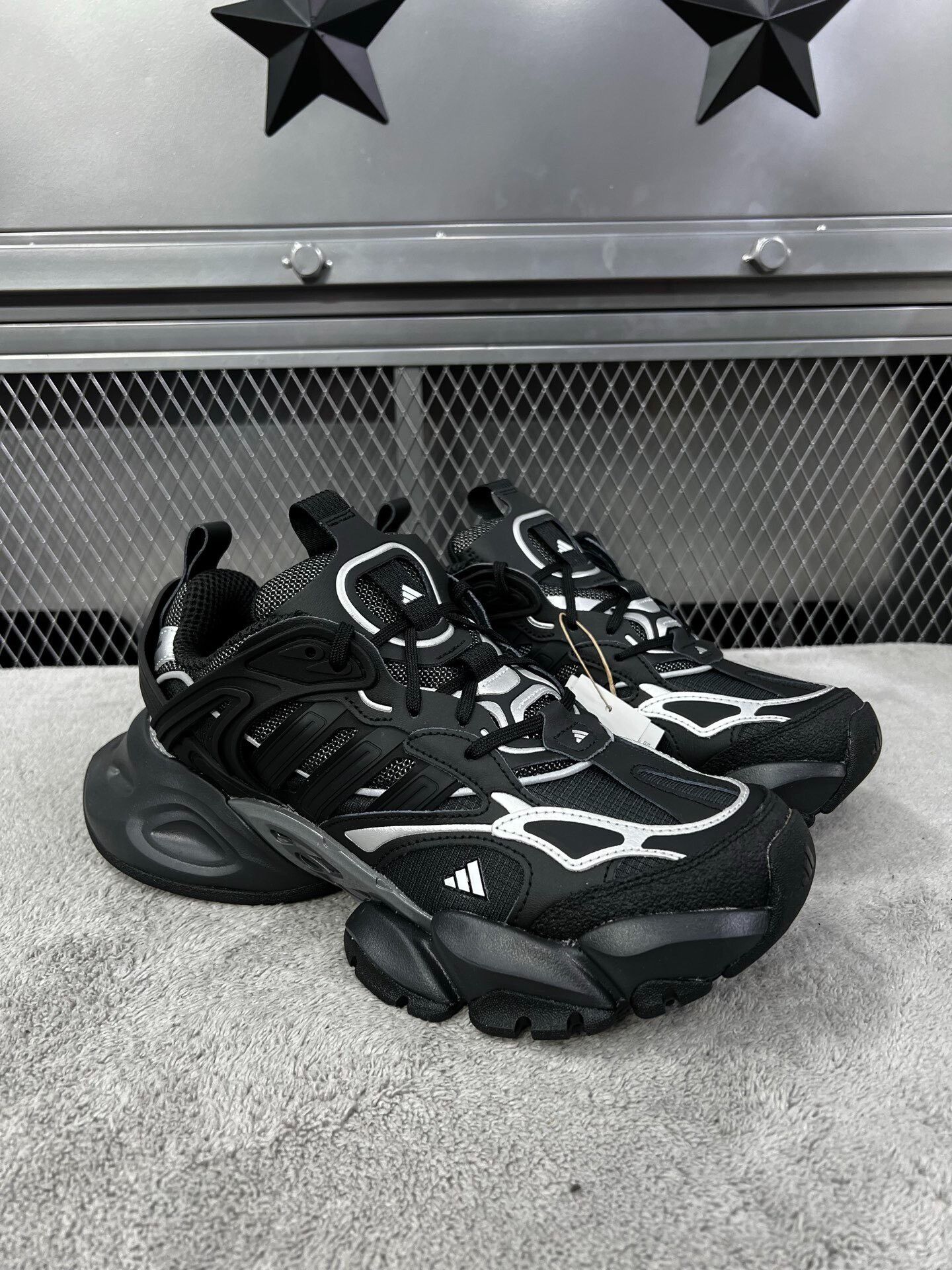 Adidas Adidas Running Black Lowtop Sneakers 44 Men Size US 10.5 / EU 43-44 - 3 Thumbnail