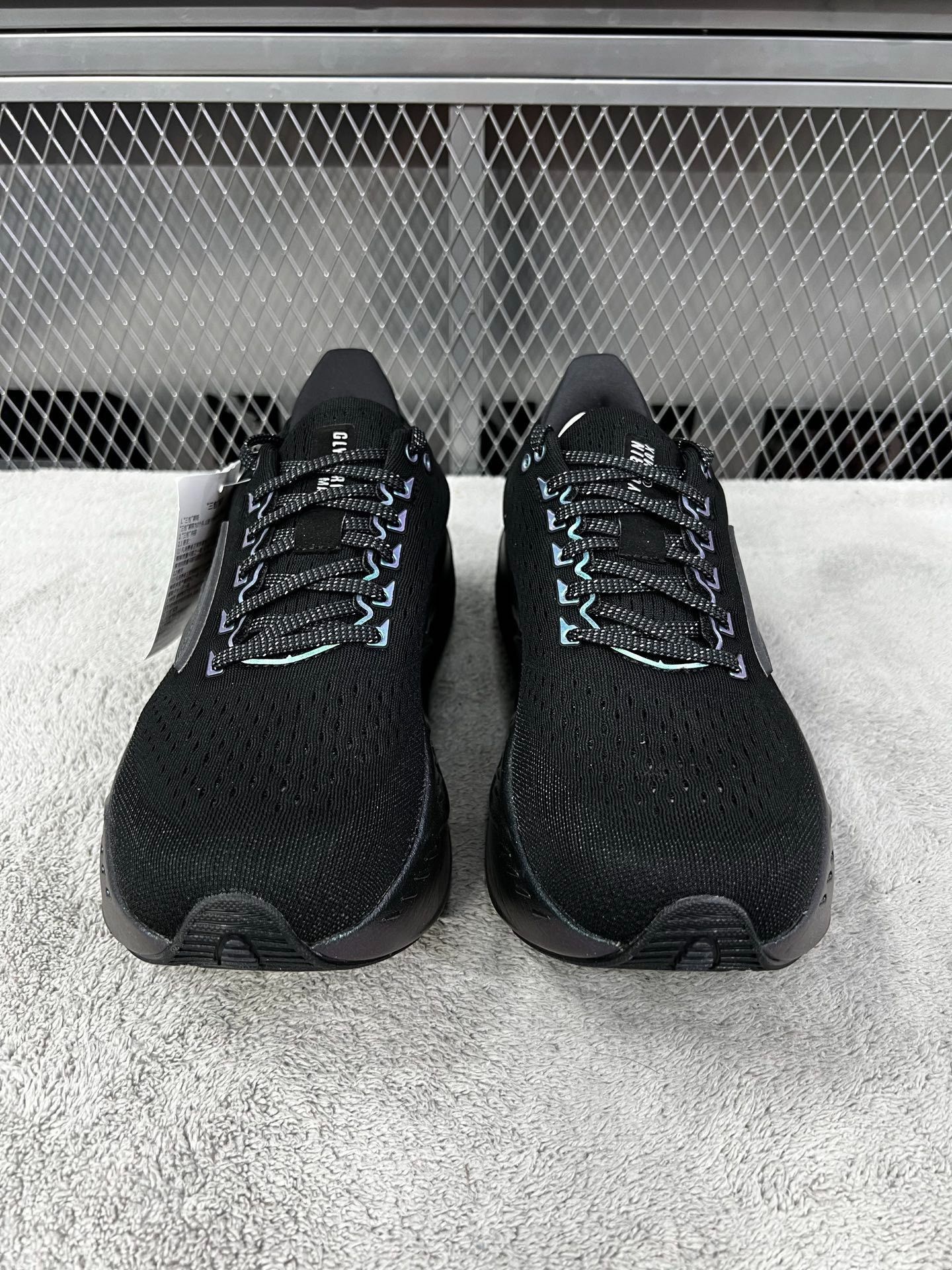 Other Lowtop Sneakers 25 Men Size US 10 / EU 43 - 2 Thumbnail