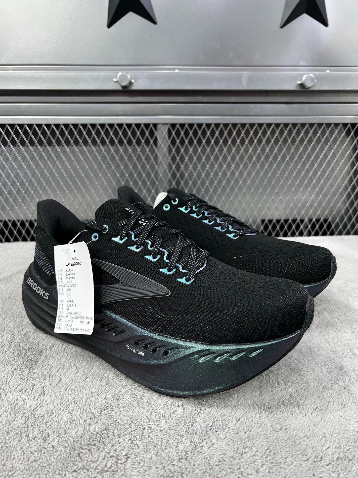 Other Lowtop Sneakers 25 Men Size US 10 / EU 43 - 3 Thumbnail