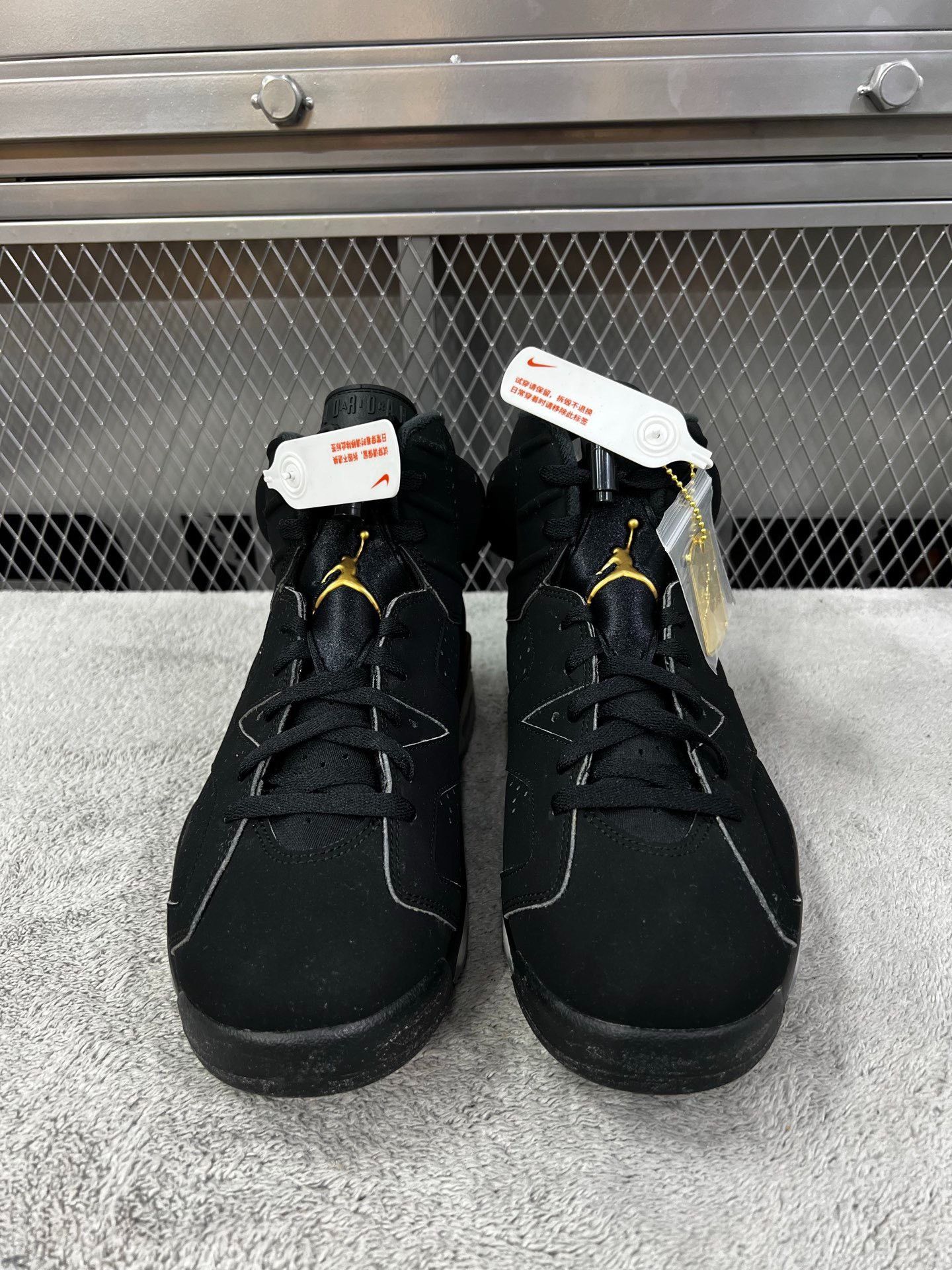 Nike Nike Black Lowtop Sneakers 44.5 Men Size US 11 / EU 44 - 2 Thumbnail