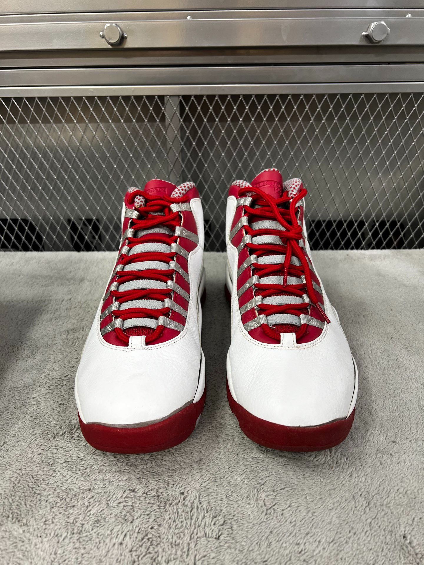 Nike Nike Retro Red Lowtop Sneakers 45 Men Size US 11.5 / EU 44-45 - 2 Thumbnail