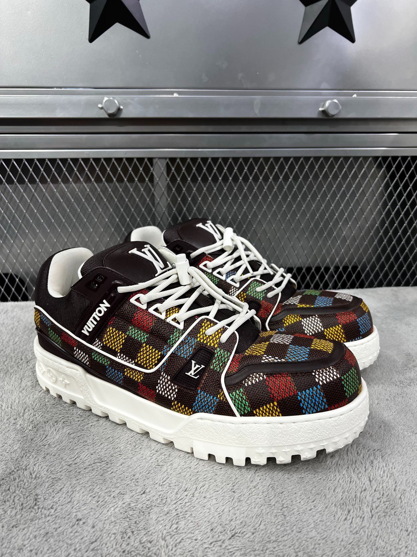 Louis Vuitton Louis Vuitton Training Lowtop Sneakers 44 Men Size US 10.5 / EU 43-44 - 3 Thumbnail