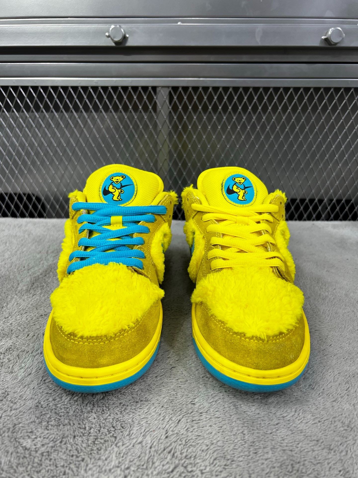 Nike Nike DUNK Yellow Lowtop Sneakers 42 Men Size US 9 / EU 42 - 2 Thumbnail