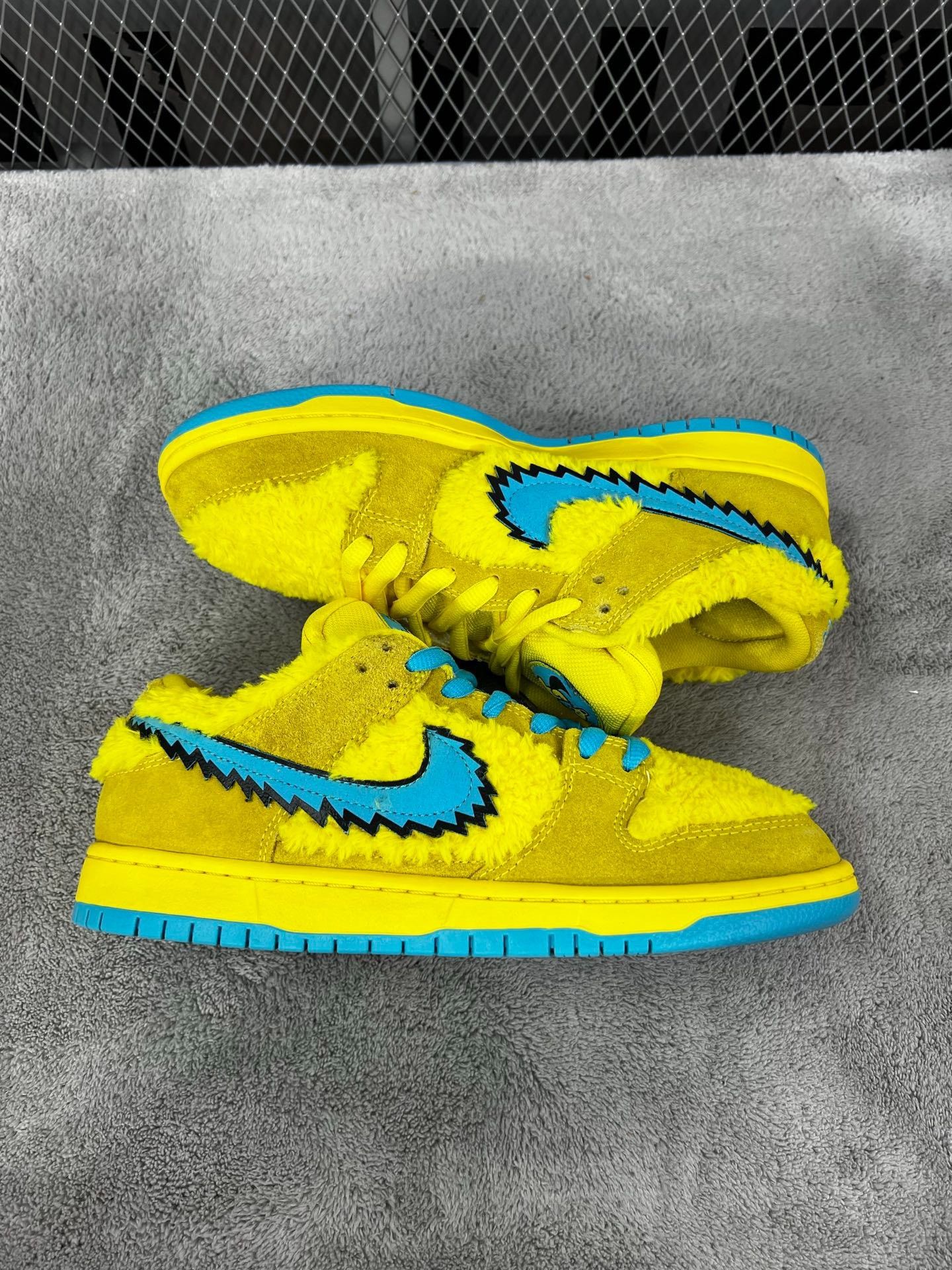 Nike Nike DUNK Yellow Lowtop Sneakers 42 Men Size US 9 / EU 42 - 4 Thumbnail