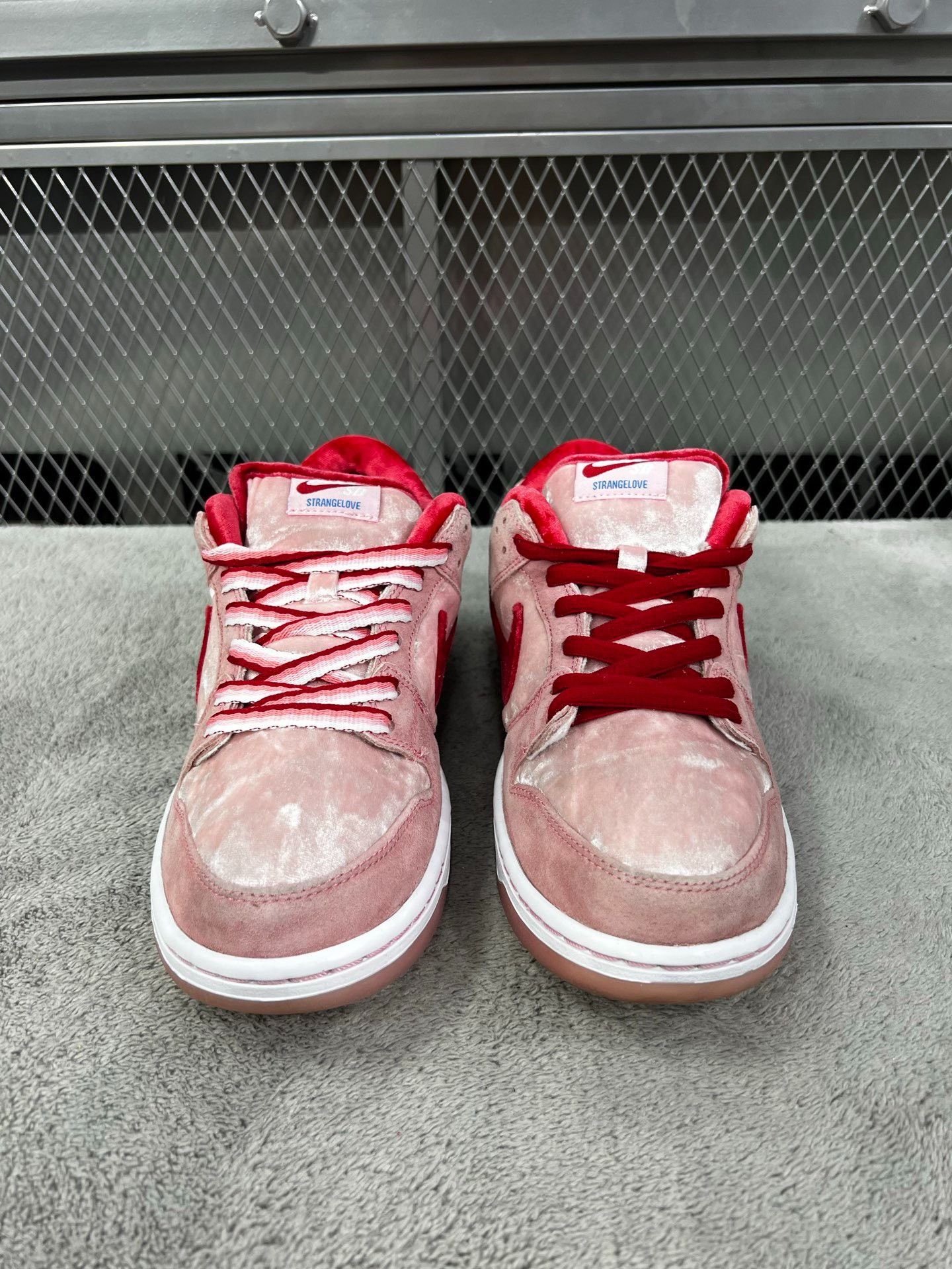 Nike Nike DUNK Pink Lowtop Sneakers 42 Men Size US 9 / EU 42 - 2 Thumbnail