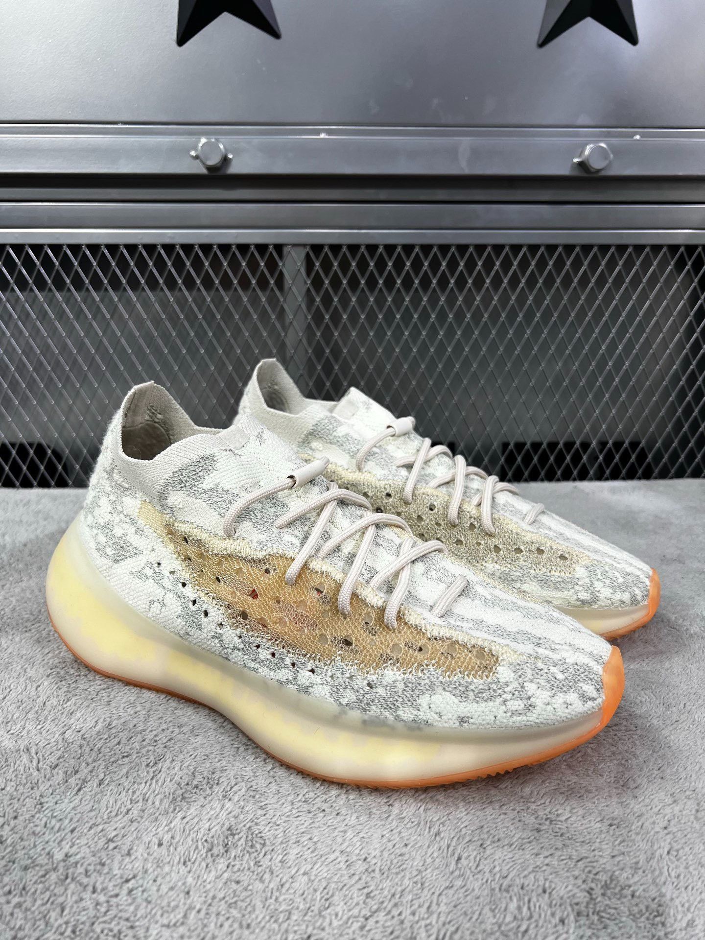 Adidas Adidas YEEZY Pink Lowtop Sneakers 44.5 Men Size US 11 / EU 44 - 3 Thumbnail