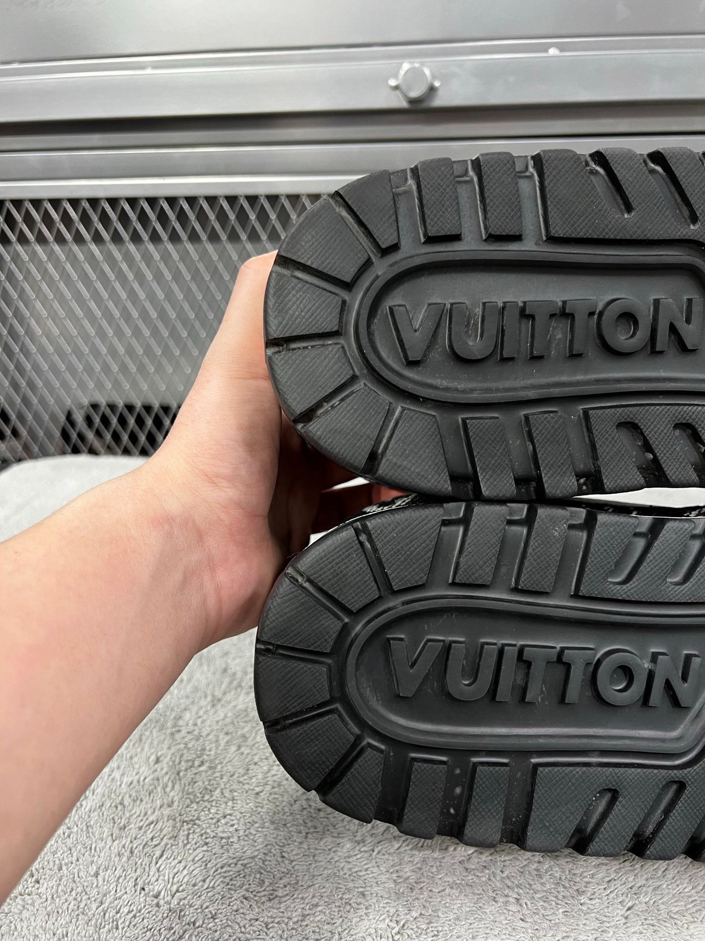 Louis Vuitton Louis Vuitton Training Black Lowtop Sneakers 44 Men Size US 10.5 / EU 43-44 - 6 Thumbnail