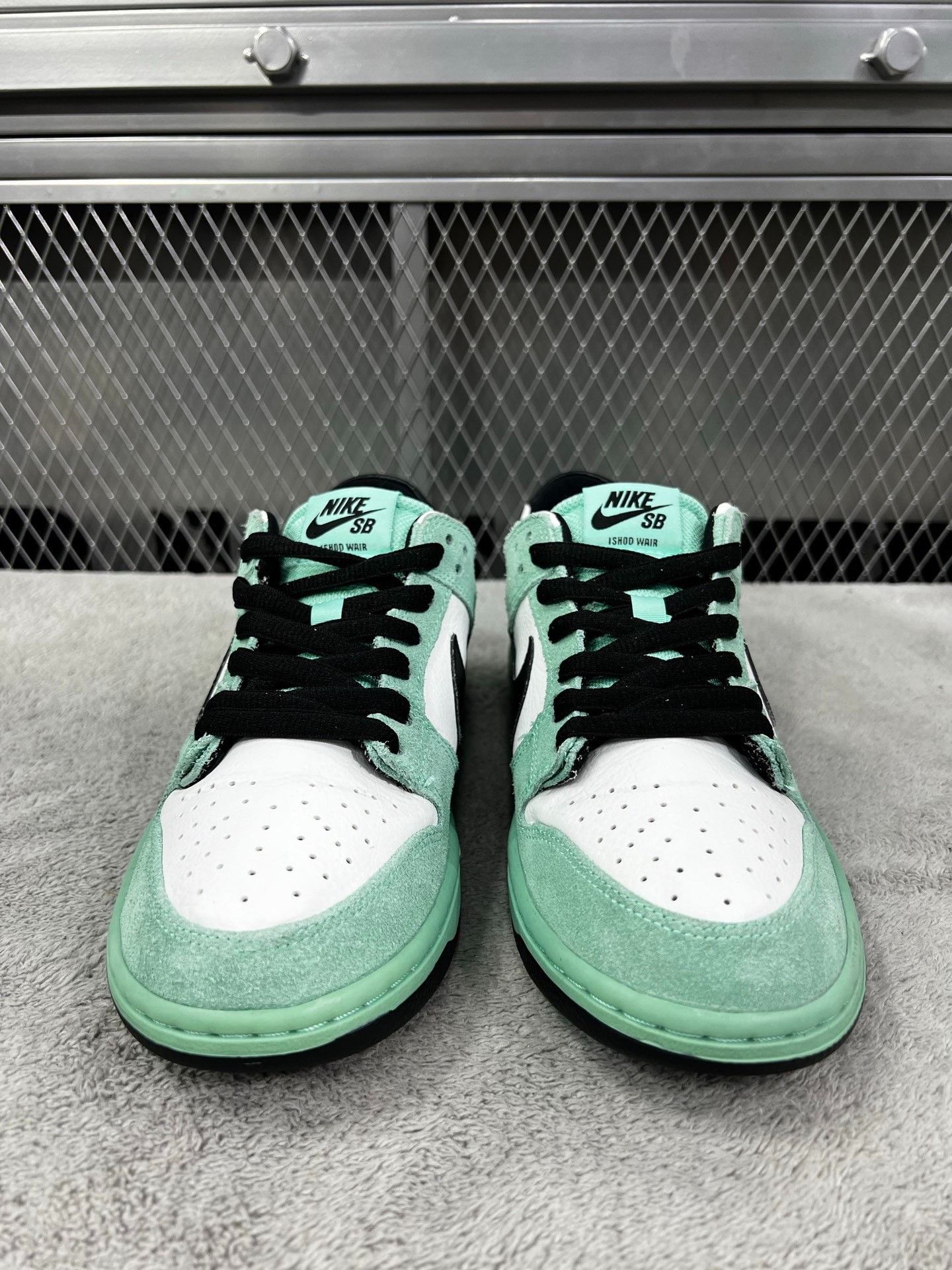 Nike Nike DUNK Green Lowtop Sneakers 42 Men Size US 9 / EU 42 - 2 Thumbnail