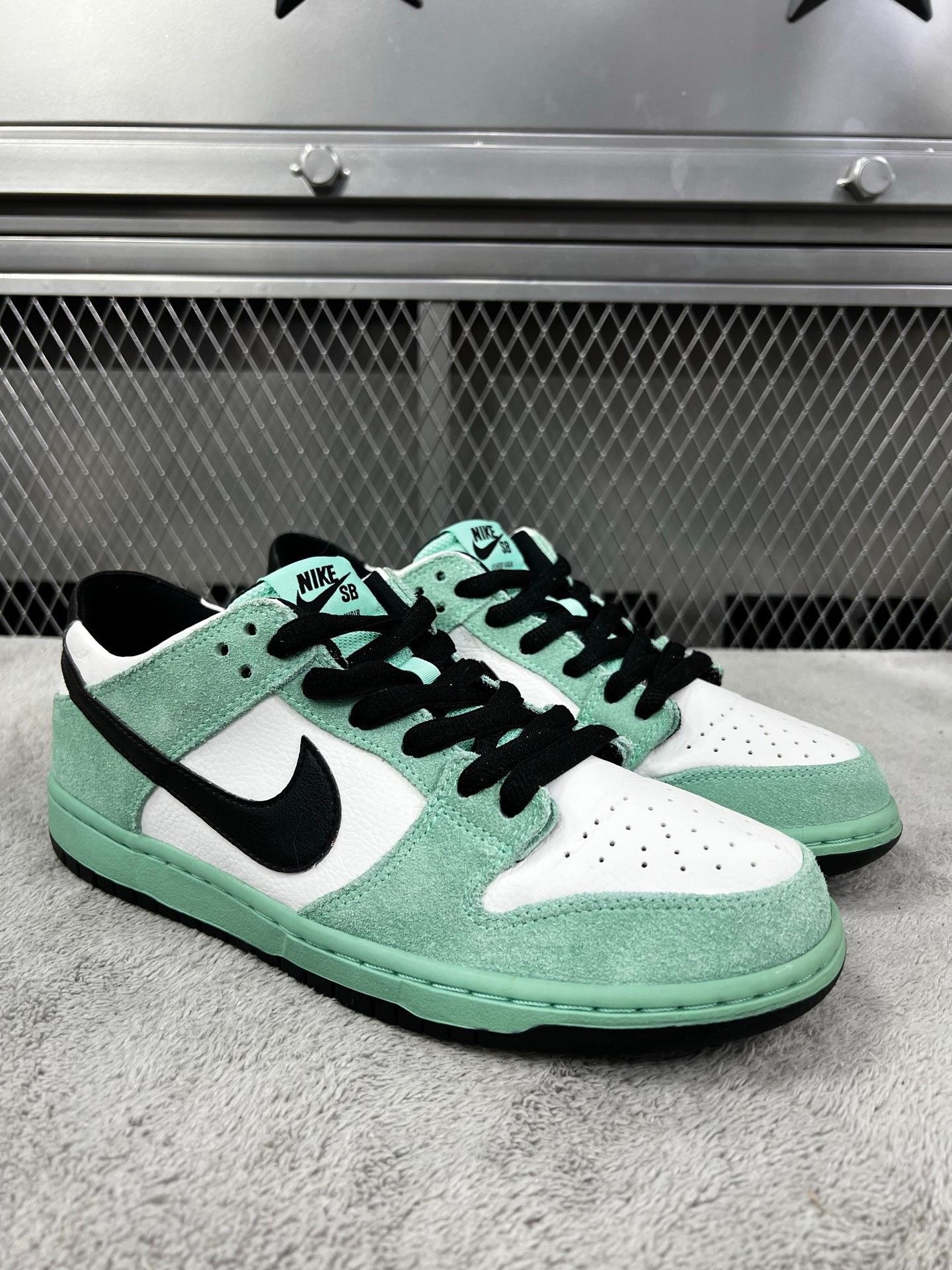 Nike Nike DUNK Green Lowtop Sneakers 42 Men Size US 9 / EU 42 - 3 Thumbnail