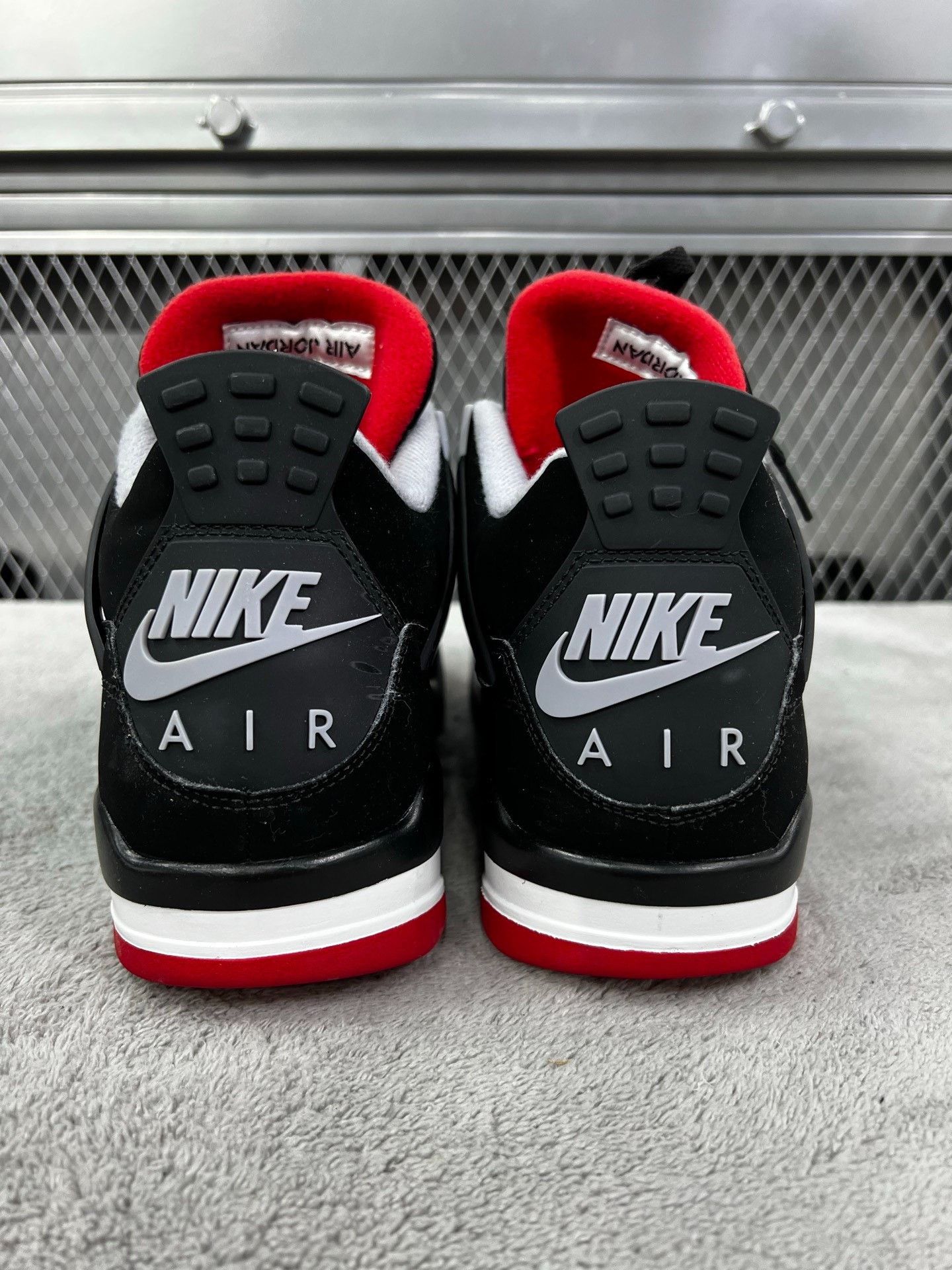 Nike Nike Retro Black Lowtop Sneakers 19 Men Size US 10 / EU 43 - 6 Thumbnail