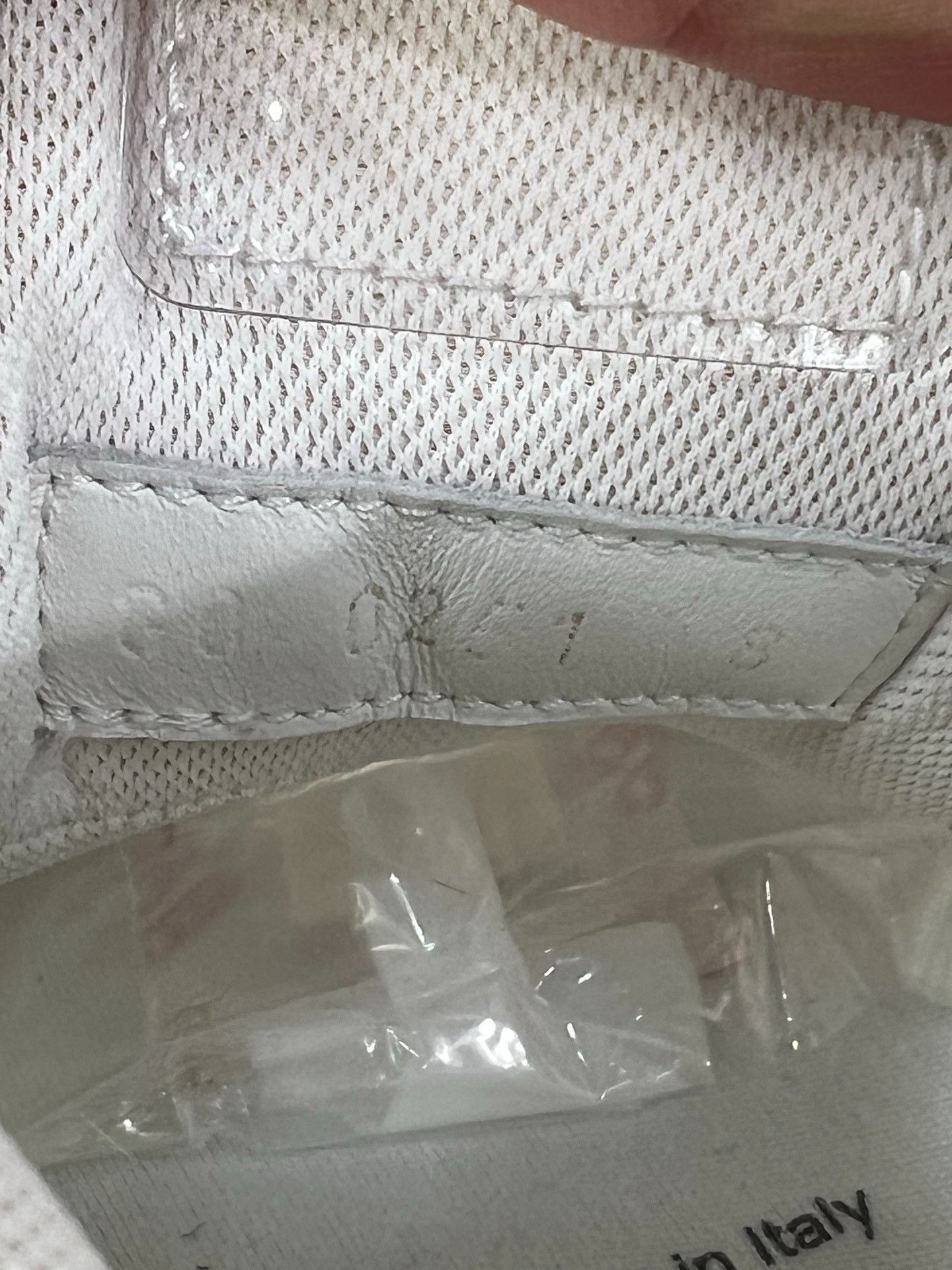 Louis Vuitton Louis Vuitton Training White Lowtop Sneakers 42 Men Size US 9 / EU 42 - 7 Thumbnail