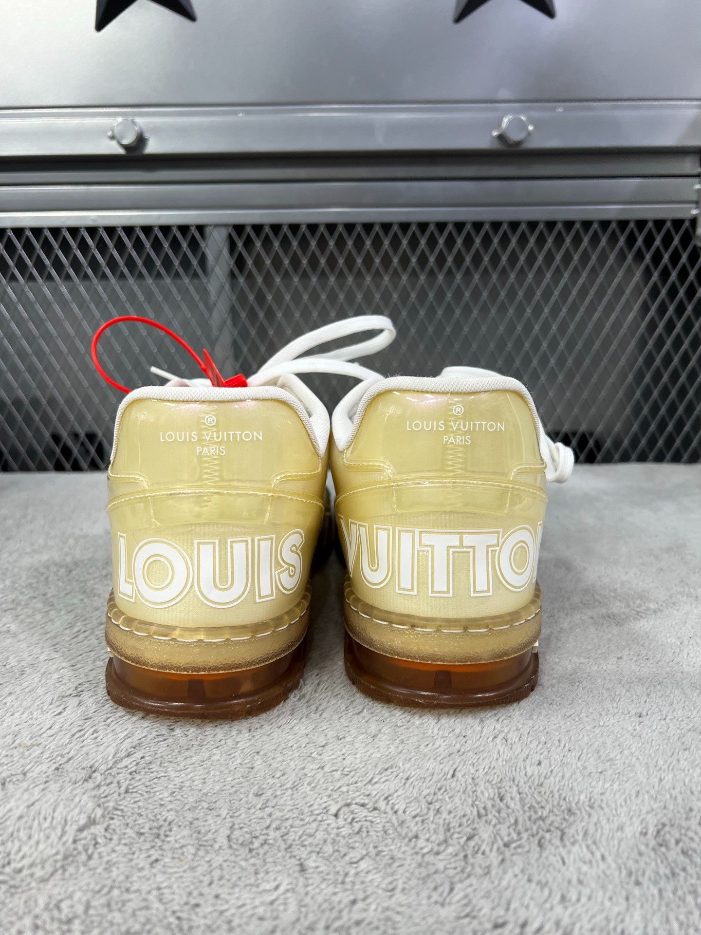 Louis Vuitton Louis Vuitton Training White Lowtop Sneakers 42 Men Size US 9 / EU 42 - 6 Thumbnail