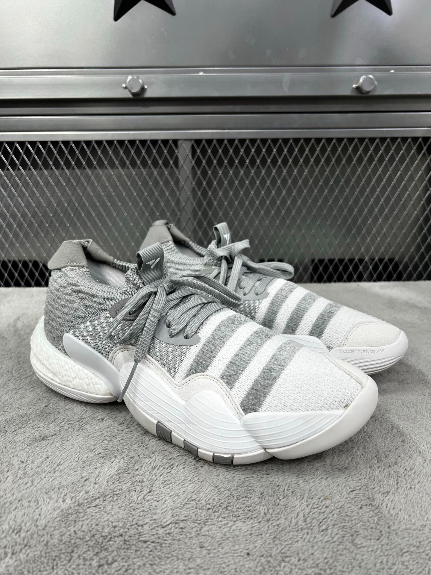 Adidas Adidas White Lowtop Sneakers 42 Men Size US 9 / EU 42 - 3 Thumbnail