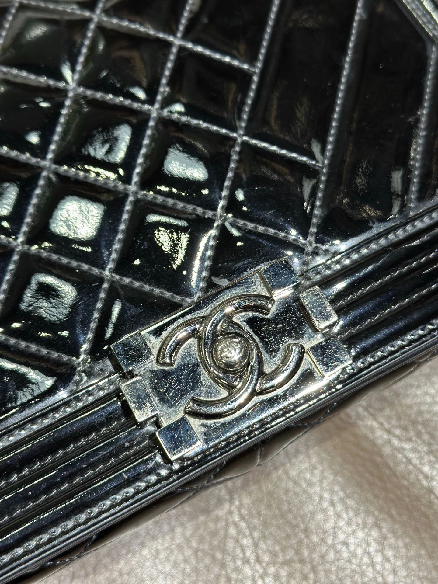 Chanel Chanel Distressed Black Shoulder Bag L Women Size ONE SIZE - 7 Thumbnail