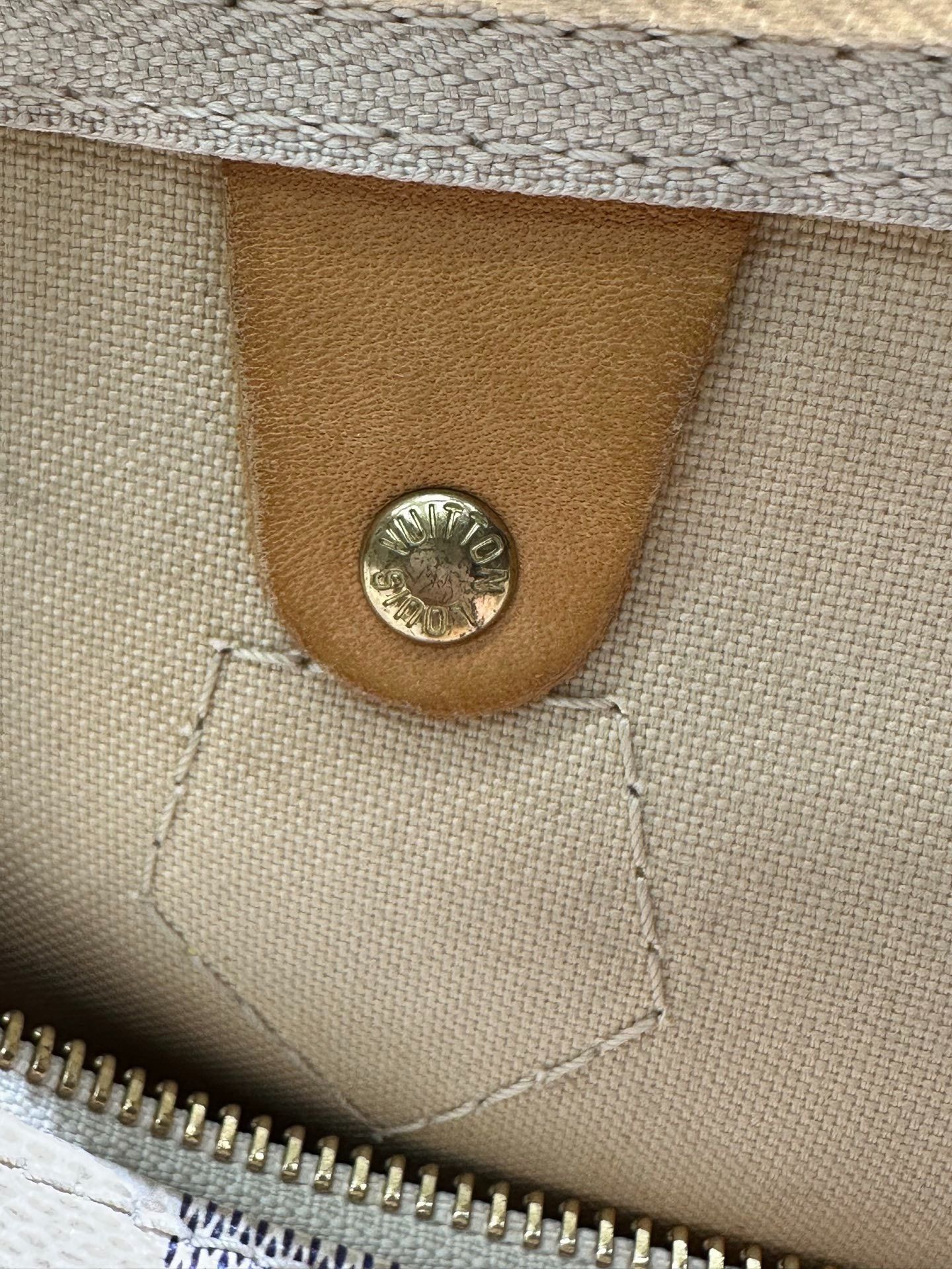 Louis Vuitton Louis Vuitton White Shoulder Bag 30 Women Size ONE SIZE - 8 Thumbnail