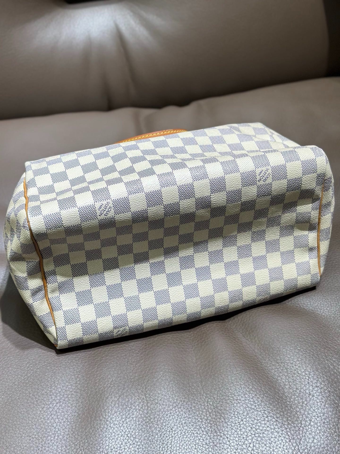 Louis Vuitton Louis Vuitton White Shoulder Bag 30 Women Size ONE SIZE - 5 Thumbnail