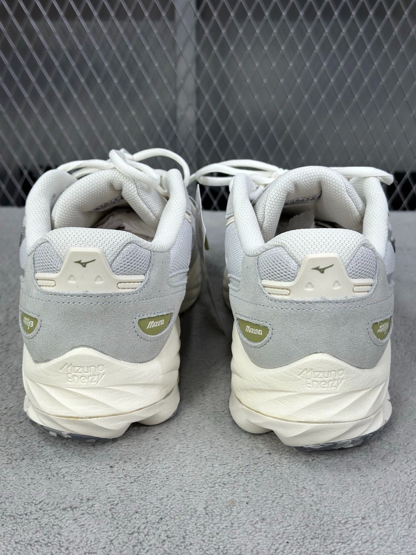Mizuno Mizuno White Lowtop Sneakers 42 Men Size US 9 / EU 42 - 6 Thumbnail