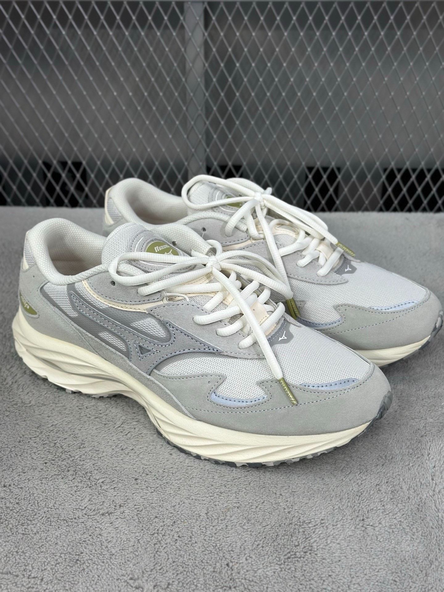 Mizuno Mizuno White Lowtop Sneakers 42 Men Size US 9 / EU 42 - 3 Thumbnail
