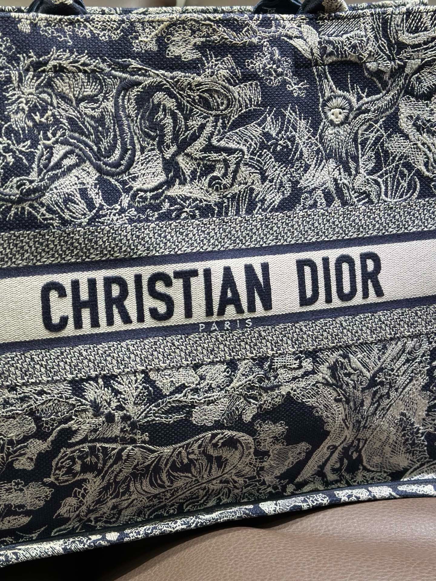 Dior Dior Embroidered Multi Shoulder Bag 41 Women Size ONE SIZE - 2 Thumbnail
