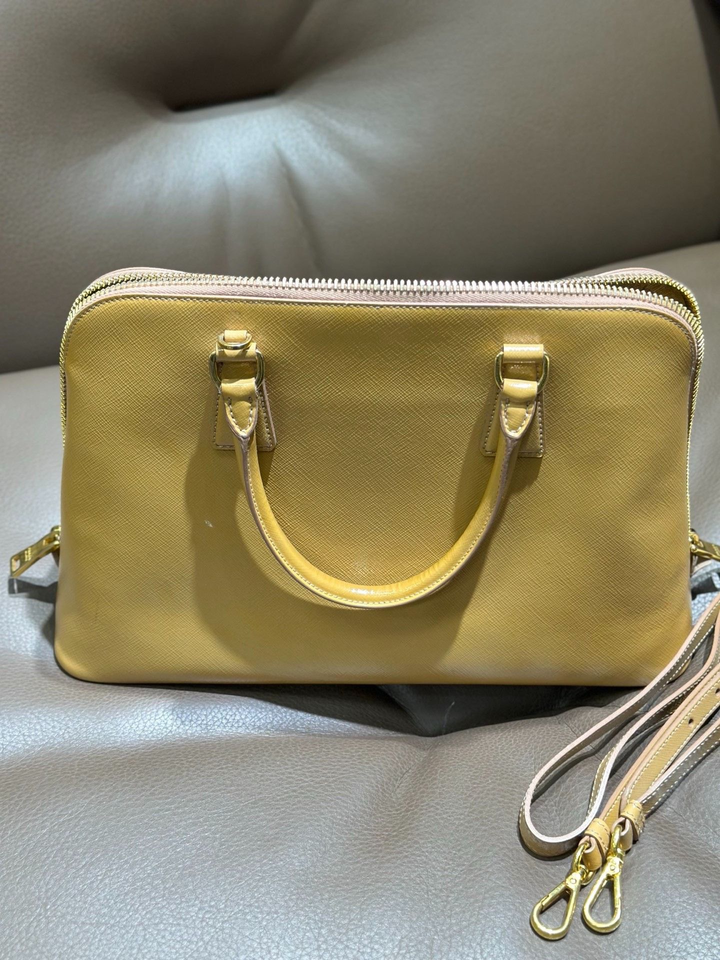 Prada Prada Yellow Shoulder Bag 2XL Women Size ONE SIZE - 2 Thumbnail
