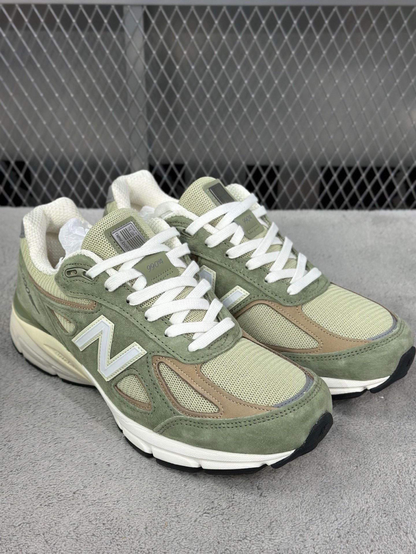 New Balance New Balance Green Lowtop Sneakers 43 Men Size US 10 / EU 43 - 3 Thumbnail