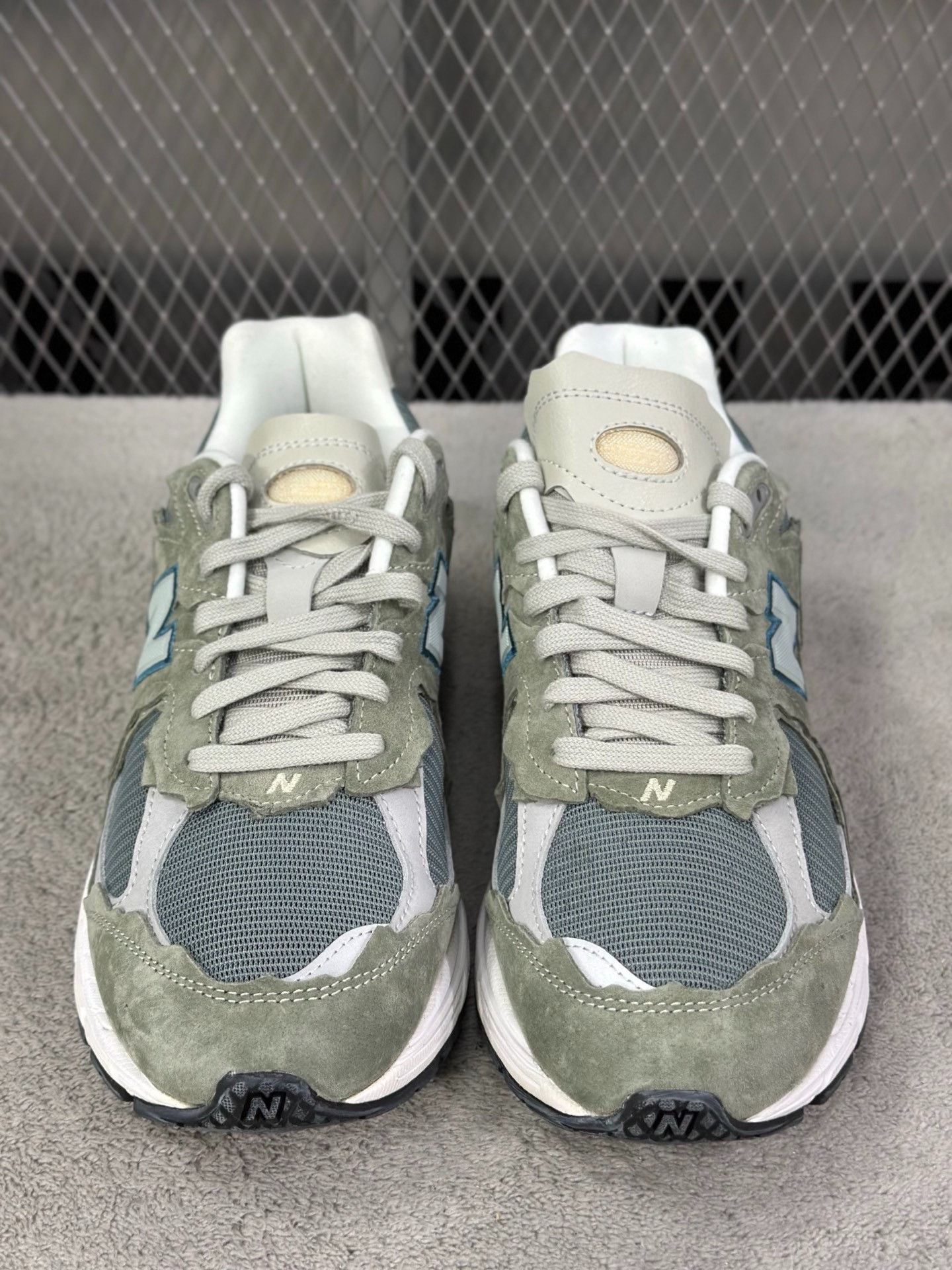 New Balance New Balance Green Lowtop Sneakers 43 Men Size US 10 / EU 43 - 2 Thumbnail
