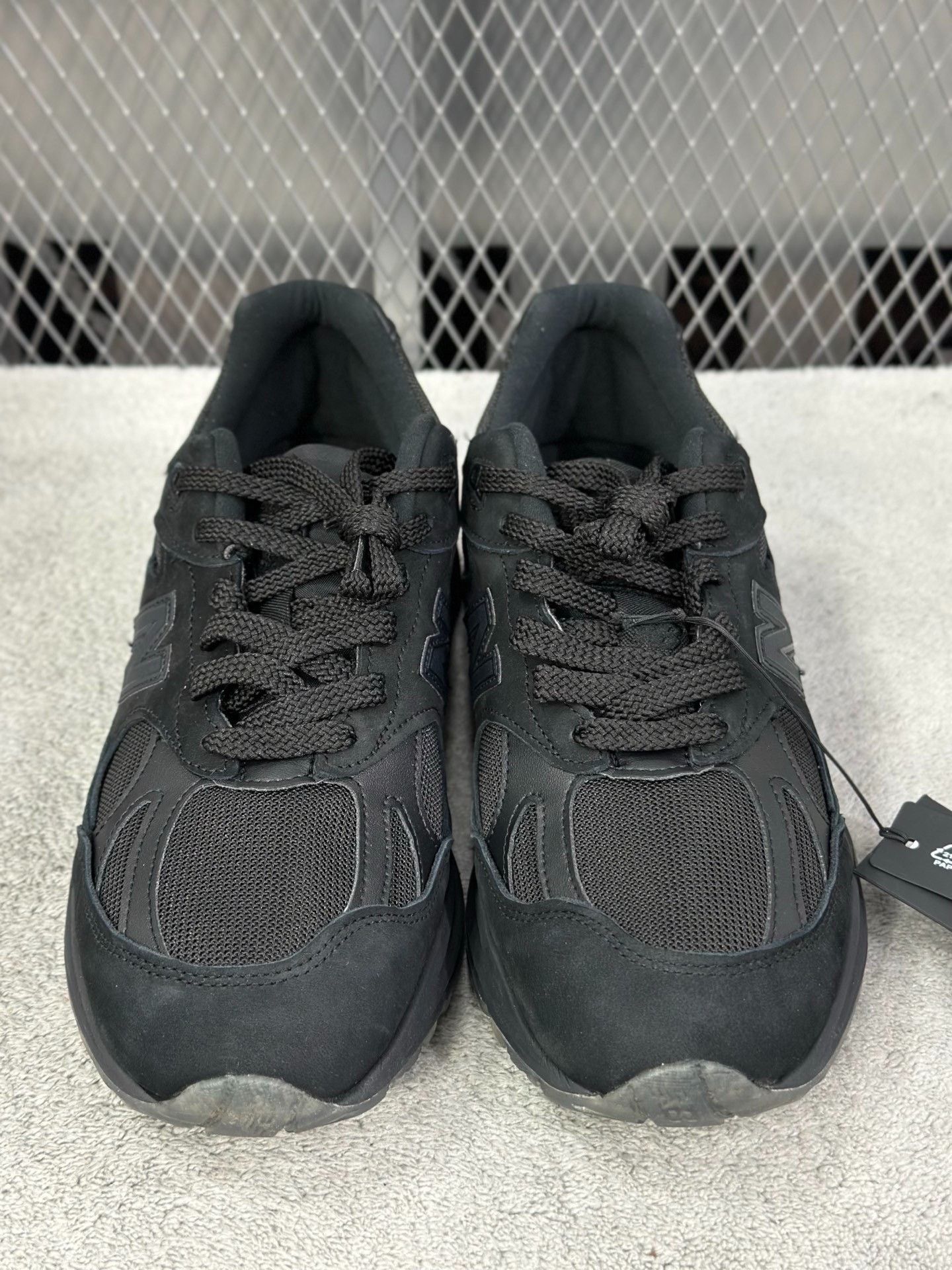 New Balance New Balance Black Lowtop Sneakers 44 Men Size US 10.5 / EU 43-44 - 2 Thumbnail