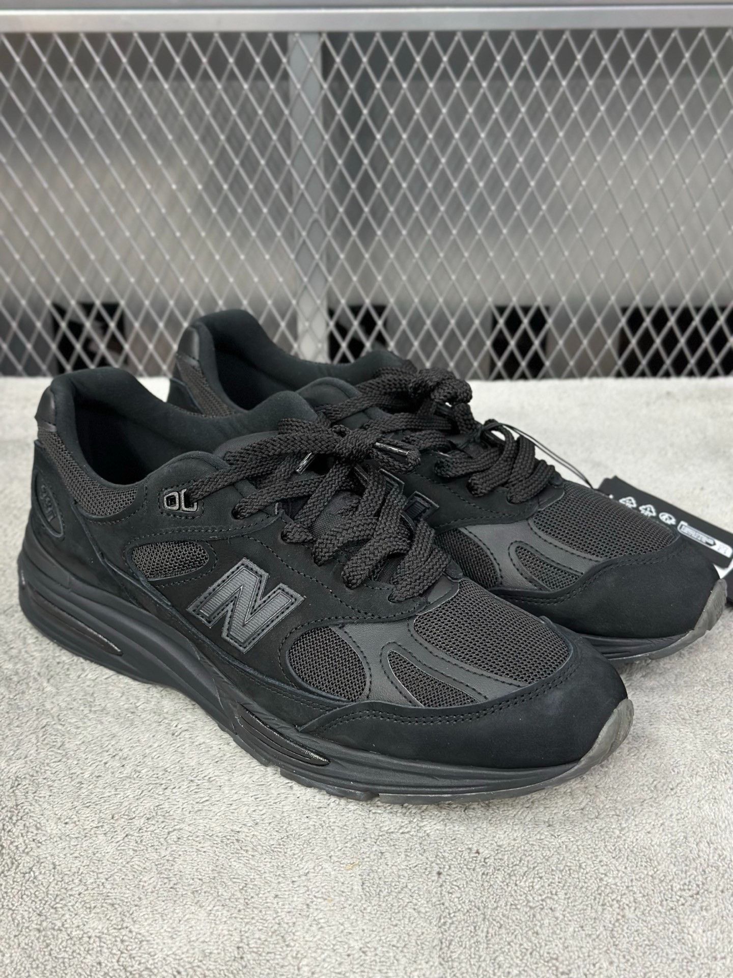New Balance New Balance Black Lowtop Sneakers 44 Men Size US 10.5 / EU 43-44 - 3 Thumbnail