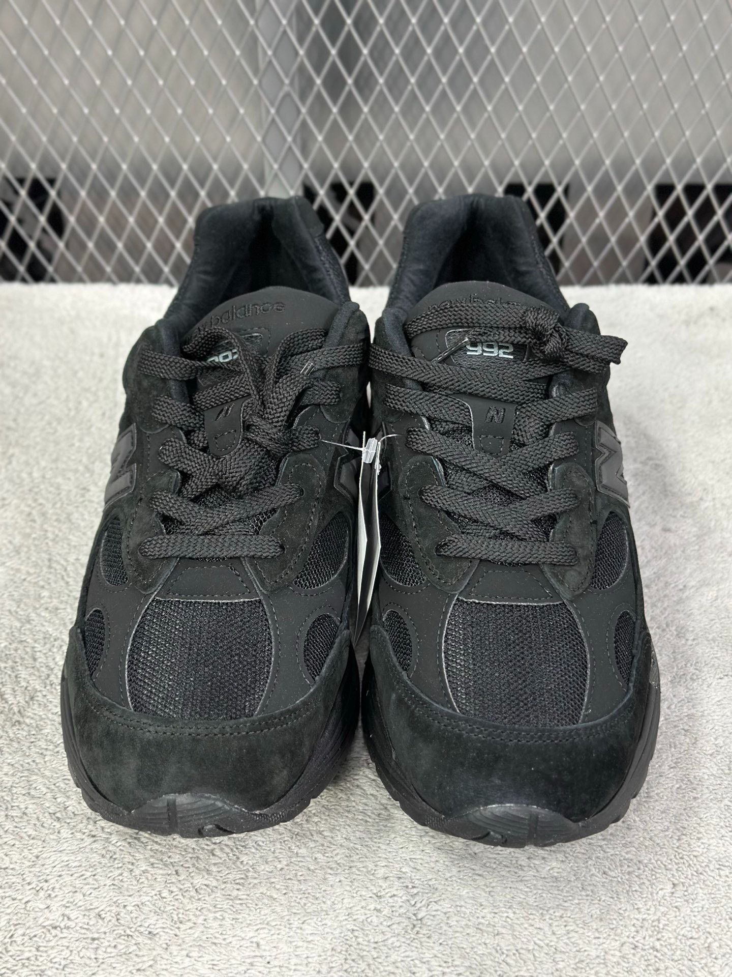 New Balance New Balance Black Lowtop Sneakers 44 Men Size US 10.5 / EU 43-44 - 2 Thumbnail