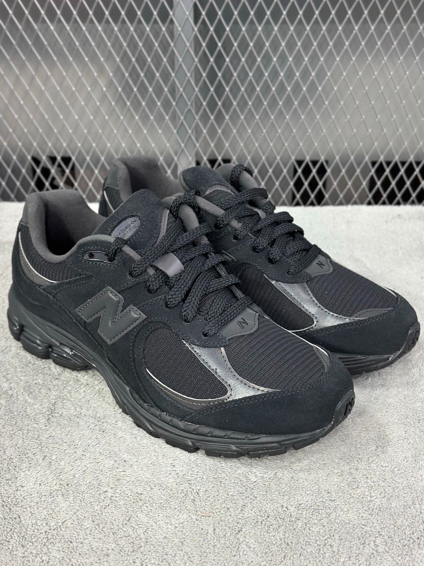 New Balance New Balance Black Lowtop Sneakers 44 Men Size US 10.5 / EU 43-44 - 3 Thumbnail