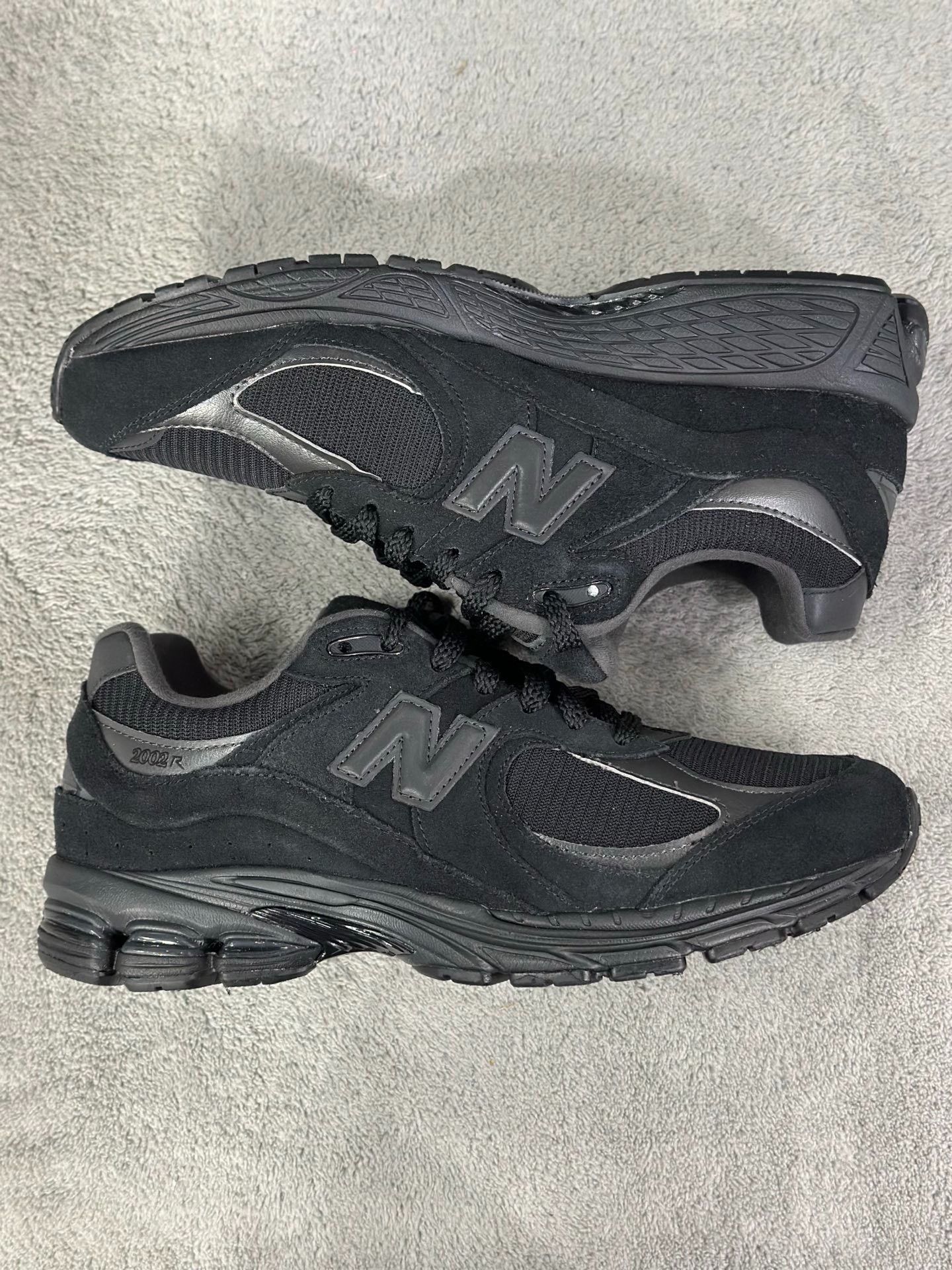 New Balance New Balance Black Lowtop Sneakers 44 Men Size US 10.5 / EU 43-44 - 4 Thumbnail