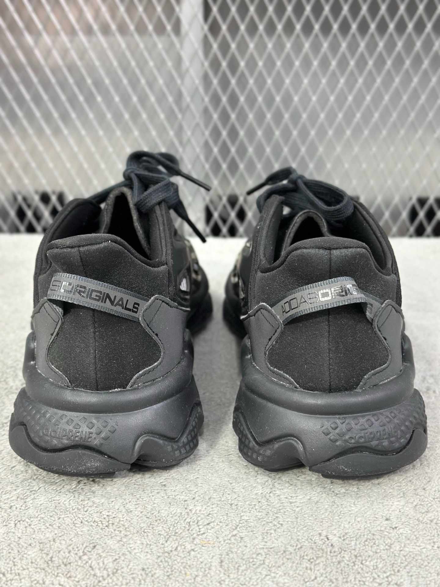 Adidas Adidas Black Lowtop Sneakers 43 Men Size US 10 / EU 43 - 6 Thumbnail