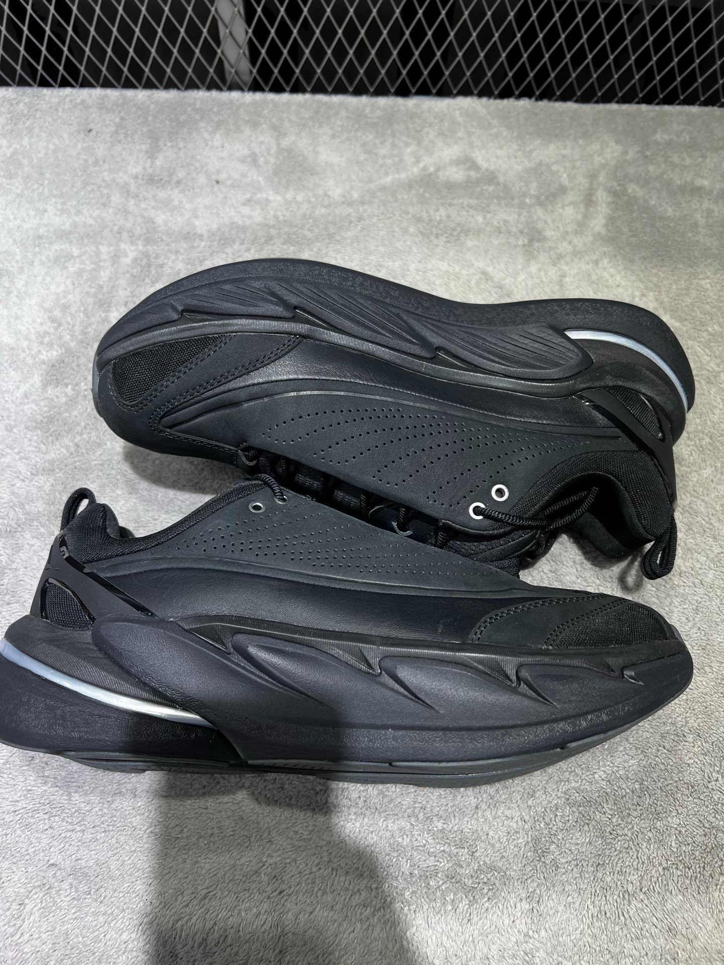Hoka Hoka Running Black Lowtop Sneakers 44 Men Size US 10.5 / EU 43-44 - 4 Thumbnail