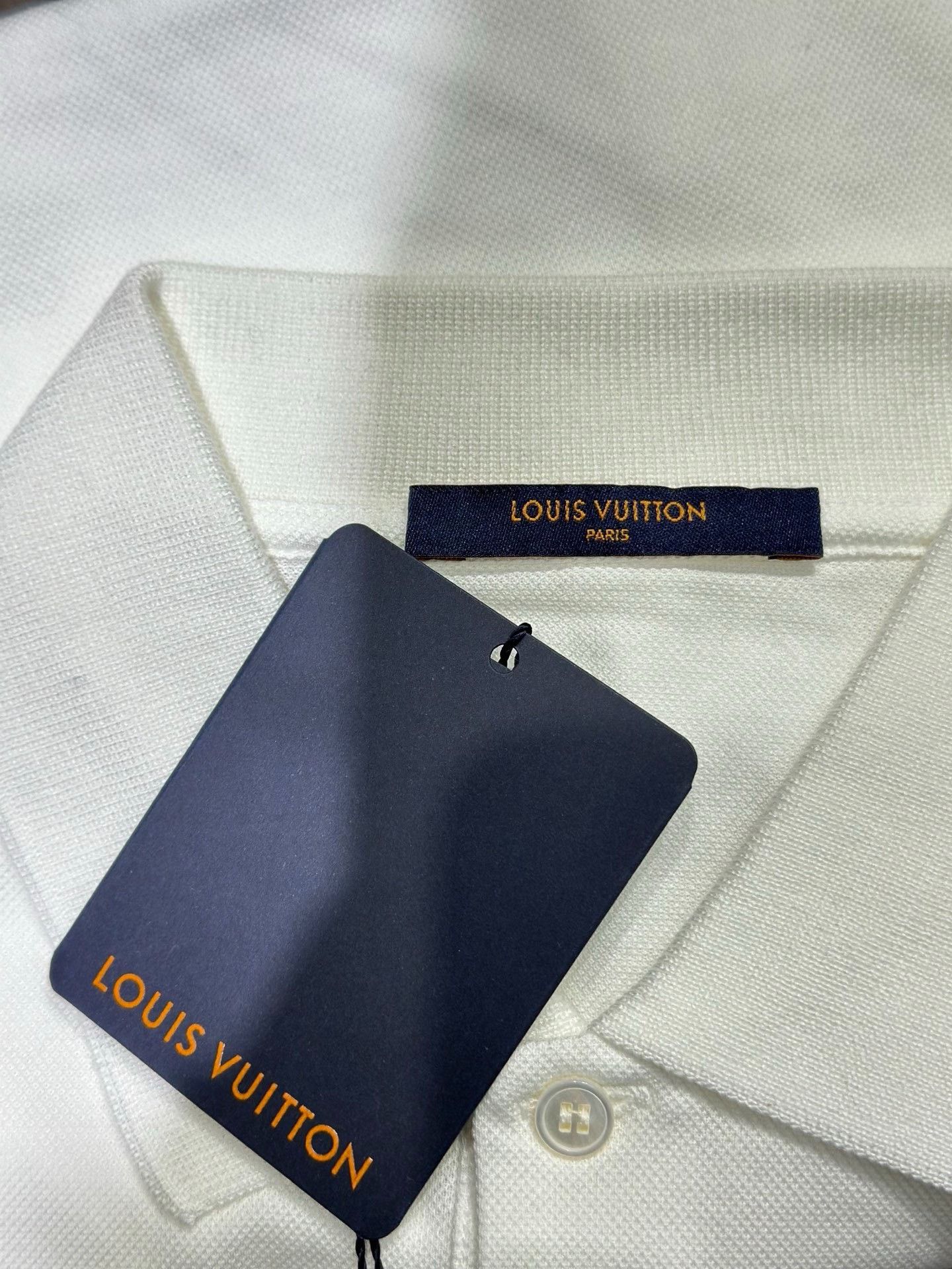Louis Vuitton Louis Vuitton Retro Embroidered White Polo L Men Size US L / EU 52-54 / 3 - 4 Thumbnail