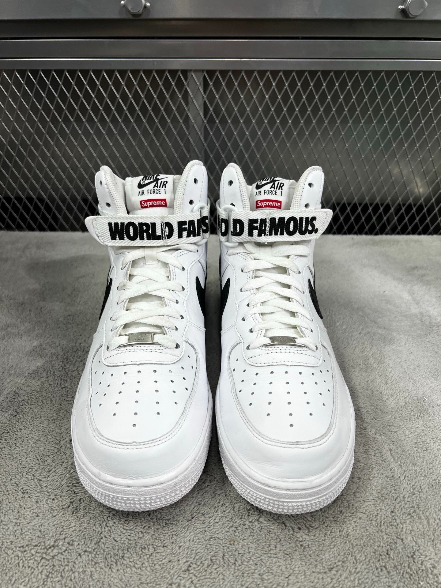 Supreme Supreme White Lowtop Sneakers 43 Men Size US 10 / EU 43 - 2 Thumbnail