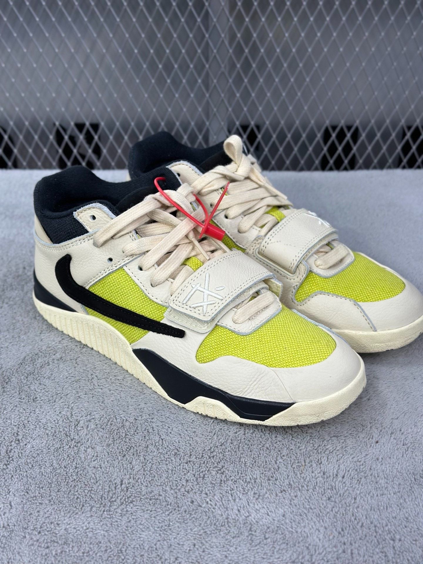 Nike Nike Yellow Lowtop Sneakers 41 Men Size US 8.5 / EU 41-42 - 3 Thumbnail