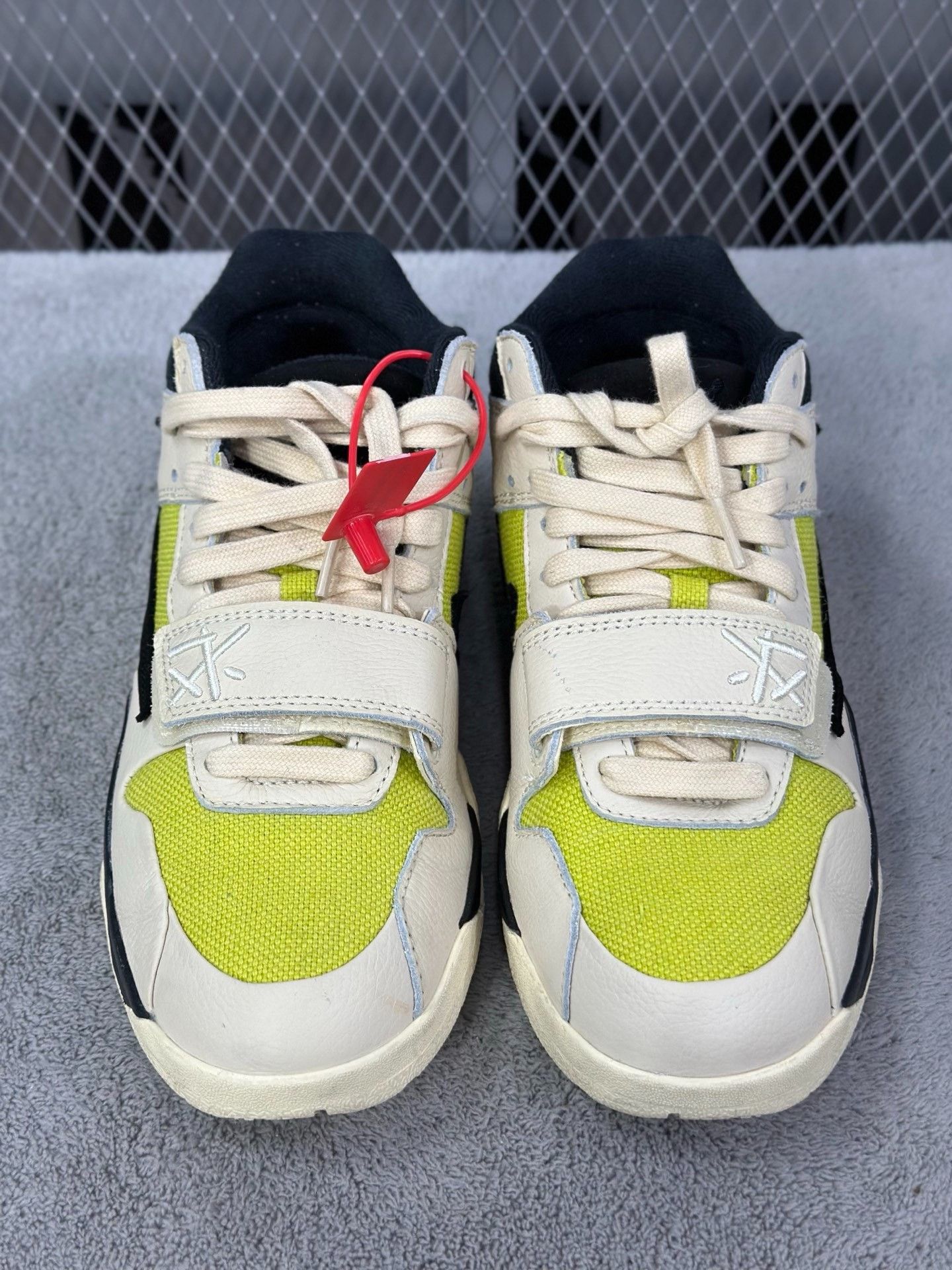 Nike Nike Yellow Lowtop Sneakers 41 Men Size US 8.5 / EU 41-42 - 2 Thumbnail