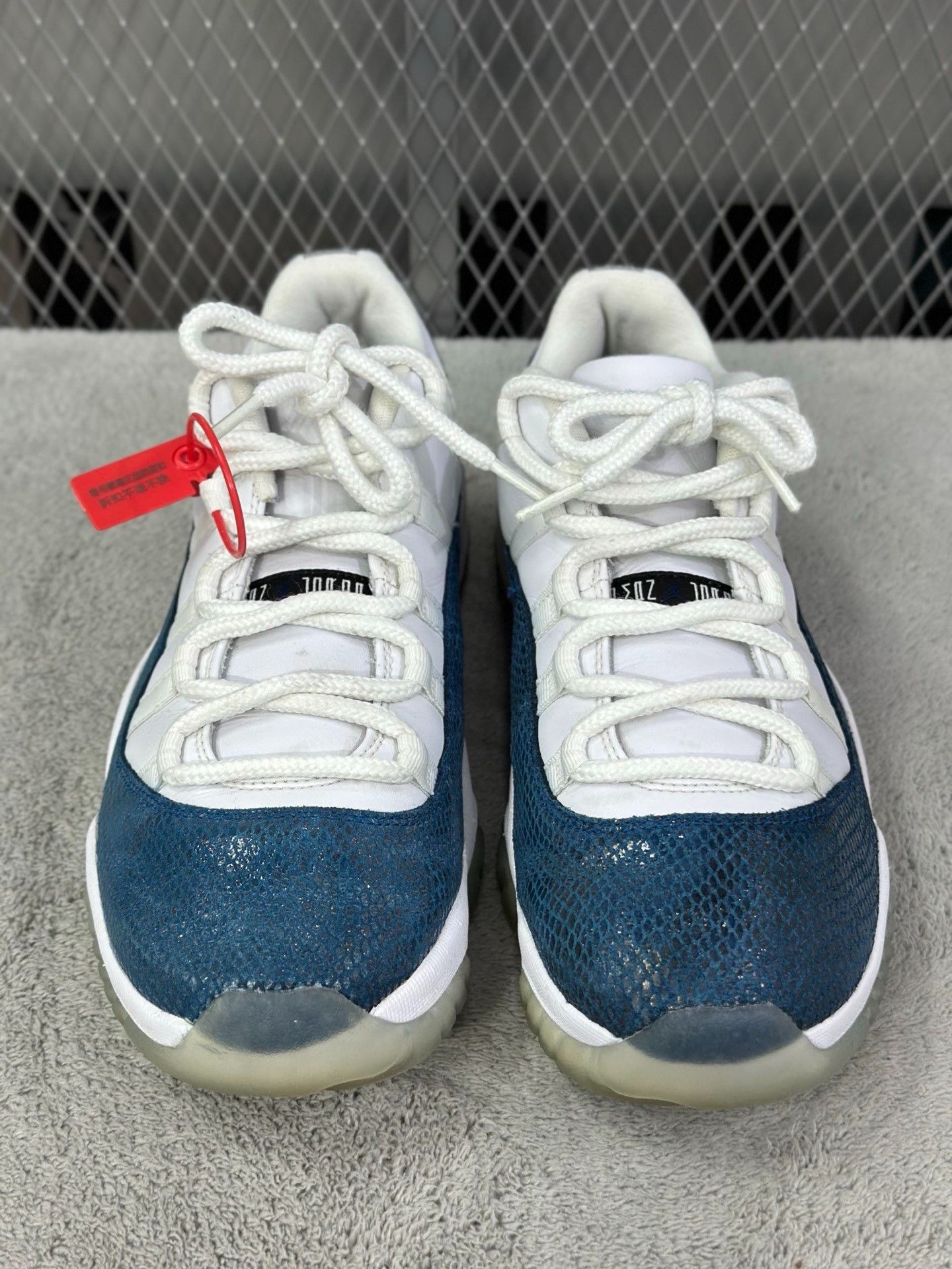 Nike Nike Blue Lowtop Sneakers 19 Men Size US 10 / EU 43 - 2 Thumbnail