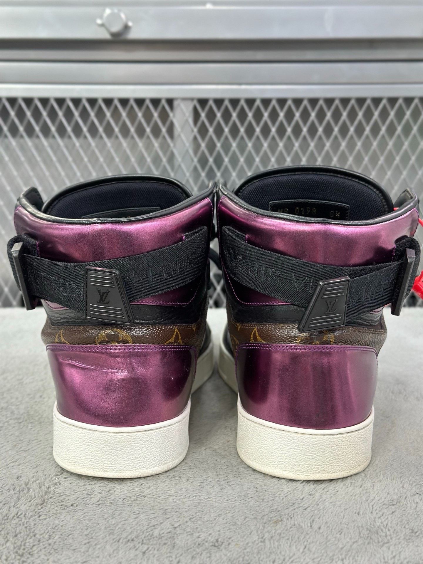 Louis Vuitton Louis Vuitton Laser Purple Hitop Sneakers 42 Men Size US 9 / EU 42 - 6 Thumbnail