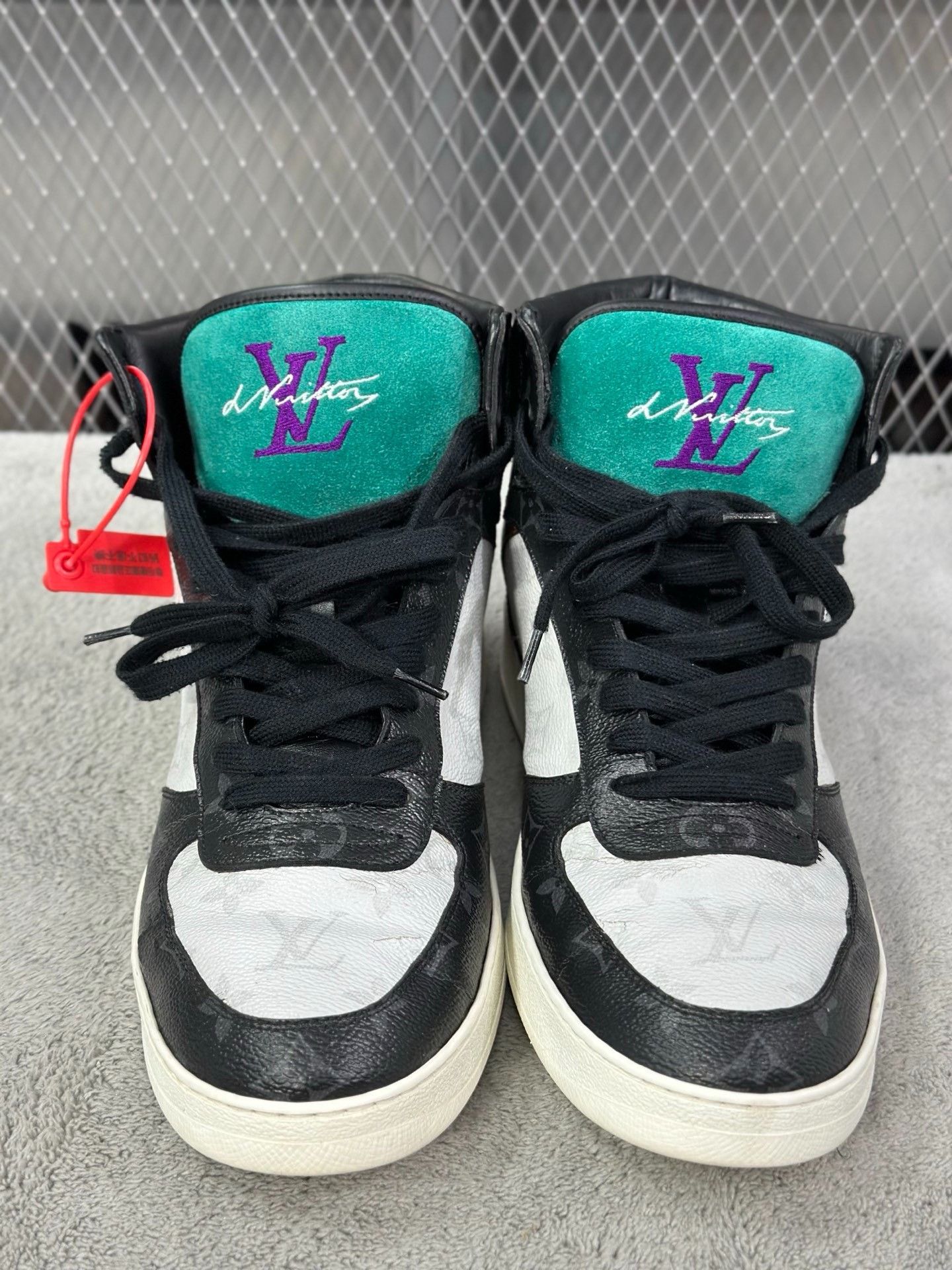 Louis Vuitton Louis Vuitton Laser Purple Hitop Sneakers 42 Men Size US 9 / EU 42 - 2 Thumbnail