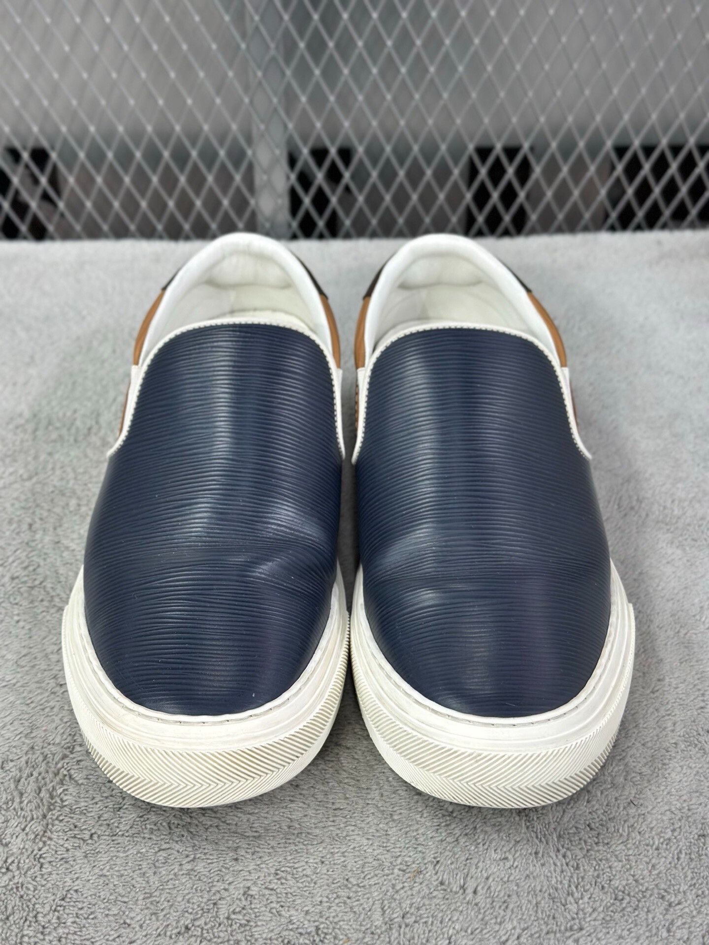Louis Vuitton Louis Vuitton Multi Lowtop Sneakers 41 Men Size US 8.5 / EU 41-42 - 2 Thumbnail