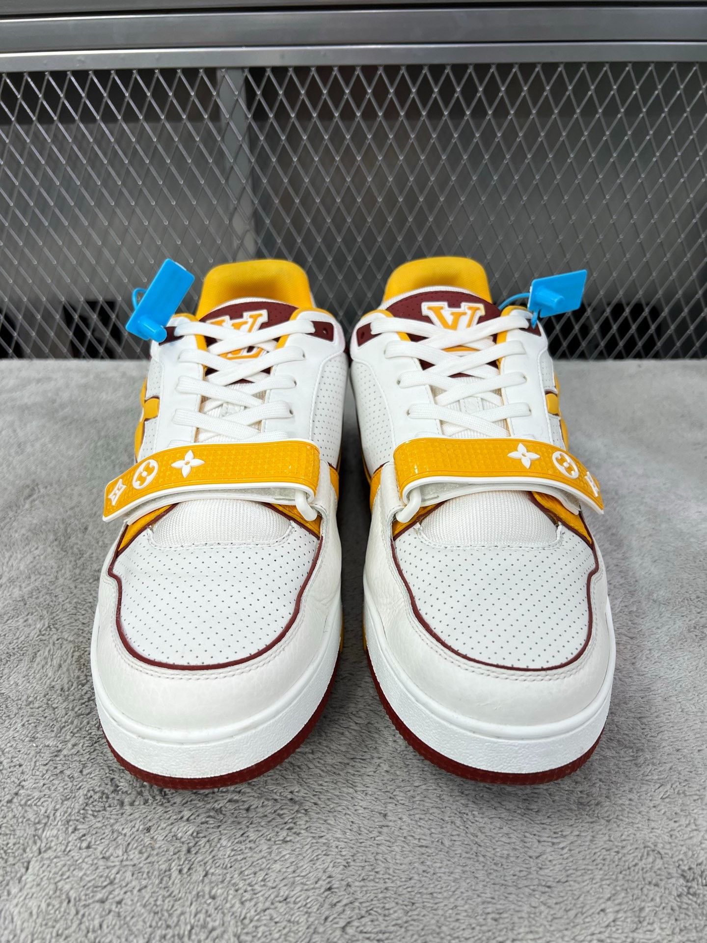 Louis Vuitton Louis Vuitton Training Red Lowtop Sneakers 44 Men Size US 10.5 / EU 43-44 - 2 Thumbnail