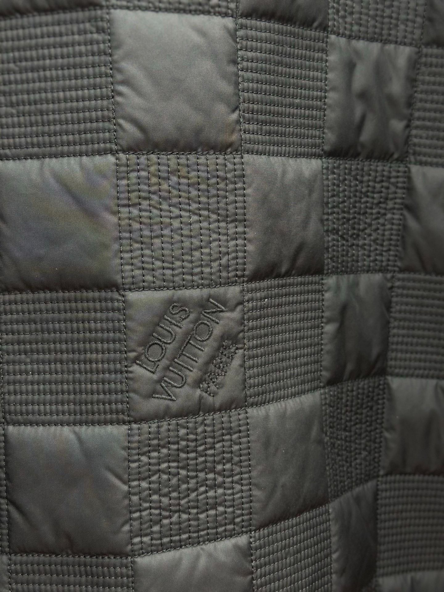 Louis Vuitton Louis Vuitton Checkered Gray Light Jacket M Men Size US M / EU 48-50 / 2 - 5 Thumbnail